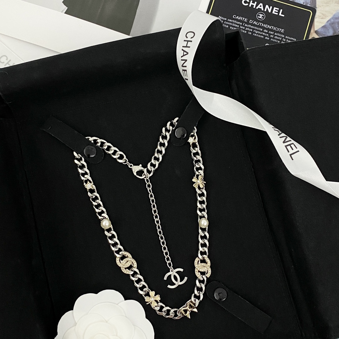  编码N953   
🛍香奈儿项链热销款🔥爆上新🆕🆕🆕
😎CHAN  24 金银拼色多元素短链Chock