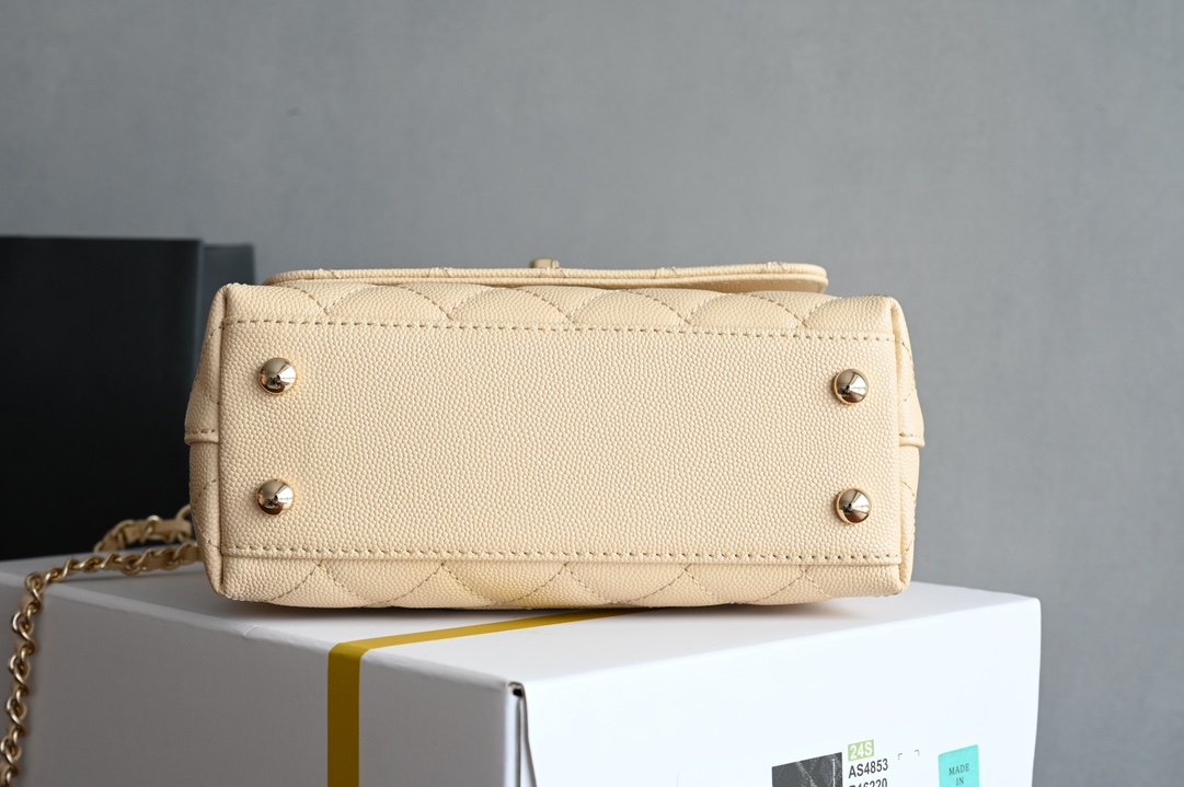 白金版▪️正品级 包装如图𝐂𝐡𝐚𝐧𝐞𝟏新品𝟐𝟒𝐊 𝗖𝗼𝗰𝗼𝗛𝗮𝗻𝗱𝗹𝗲 𝐦𝐢𝐧𝐢 手提𝖼𝗈𝖼𝗈 杏色专柜