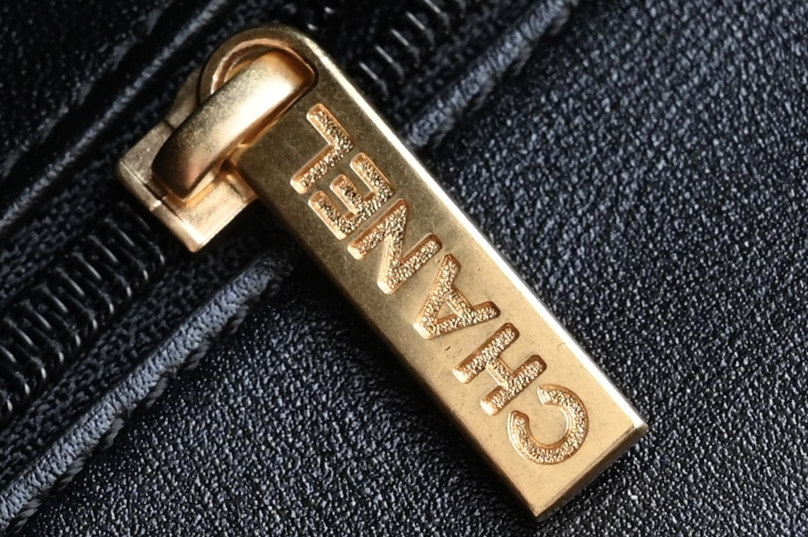 白金版▪️正品级 包装如图𝐂𝐡𝐚𝐧𝐞𝟏新品𝟐𝟒𝐊 豆腐包 大号专柜货售价𝟺𝟾𝟾𝟹𝟶𝗋𝗆𝖻购入～全新豆腐包