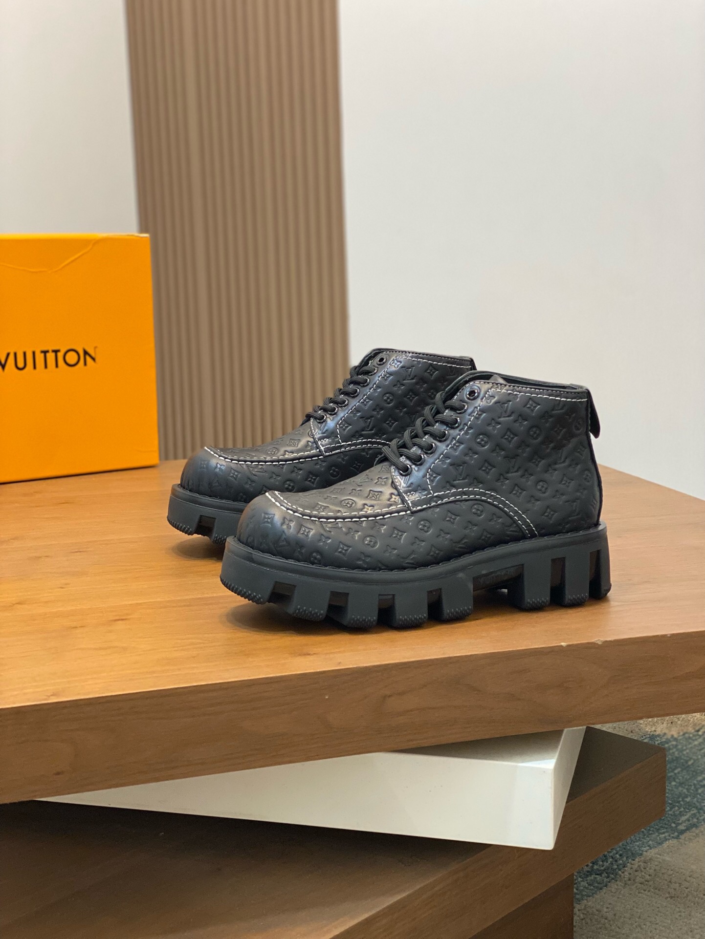 路易威登 Louis Vuitton 经典高奢皮鞋鞋履高跟鞋 #9834473D 3
