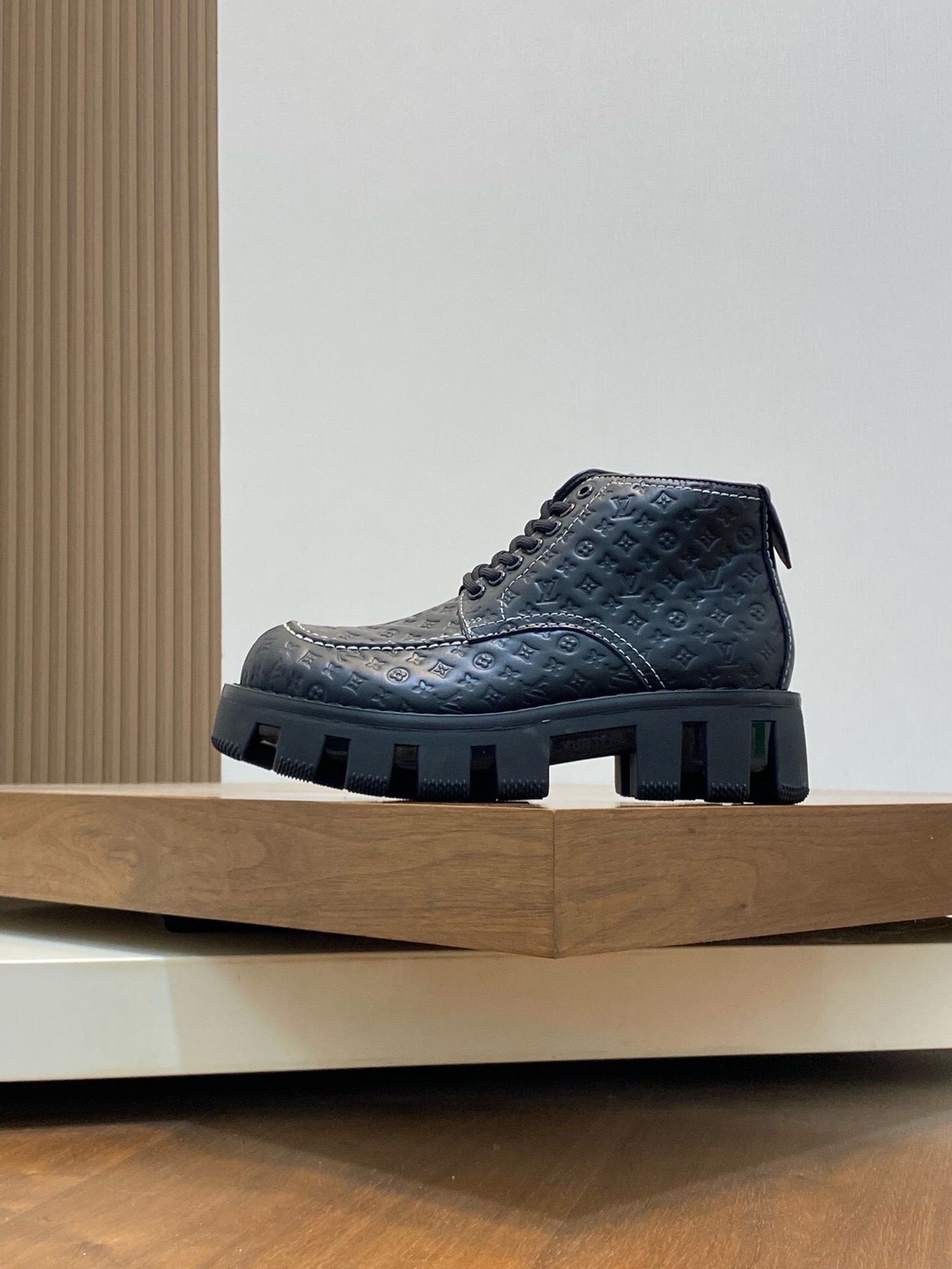 路易威登 Louis Vuitton 经典高奢皮鞋鞋履高跟鞋 #9834473D 2