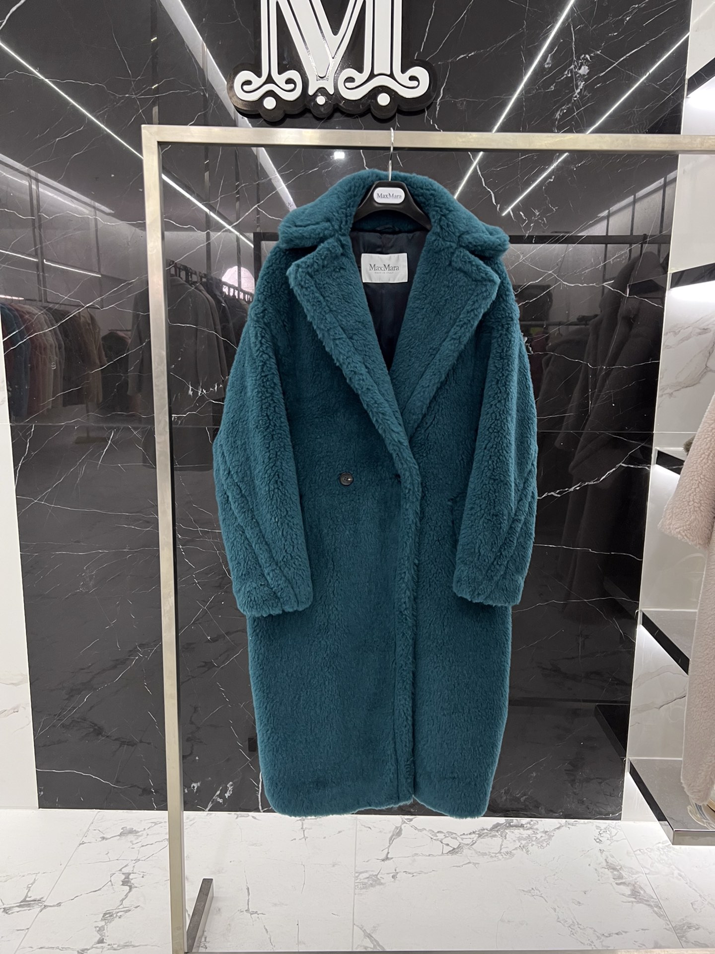 Maxmara TEDDY coat, show style, lightweight, 23 colors available. Materials: 62% alpaca, 26% wool, 12% silk. Sizes XS, S. Original design, precise weight, hand-stitched.-Big cat