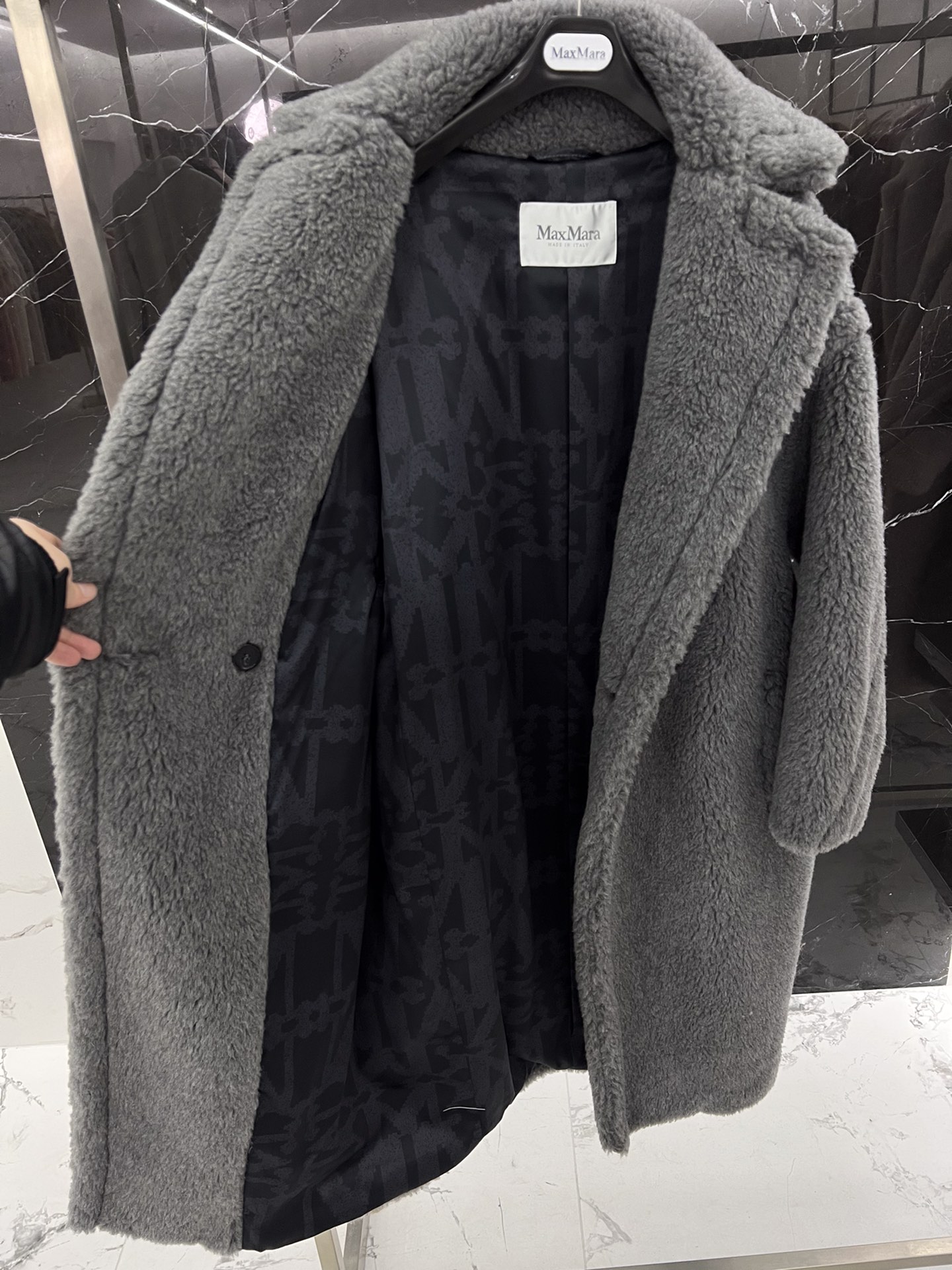 Maxmara TEDDY bear coat, original quality, 23 colors available. Materials: 62% alpaca, 26% wool, 12% silk. Sizes: XS, S.-Big cat