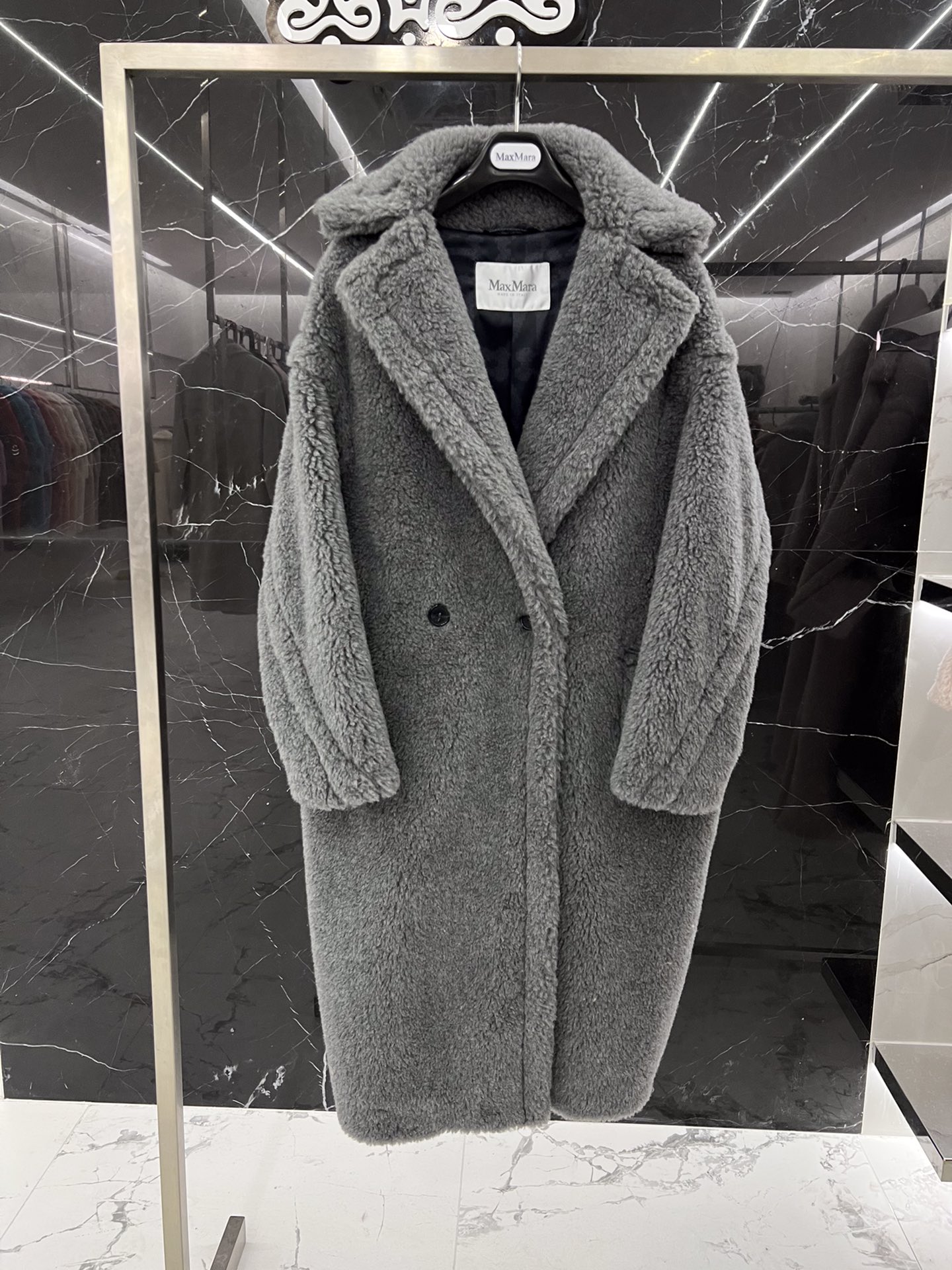 Maxmara TEDDY bear coat, original quality, 23 colors available. Materials: 62% alpaca, 26% wool, 12% silk. Sizes: XS, S.-Big cat