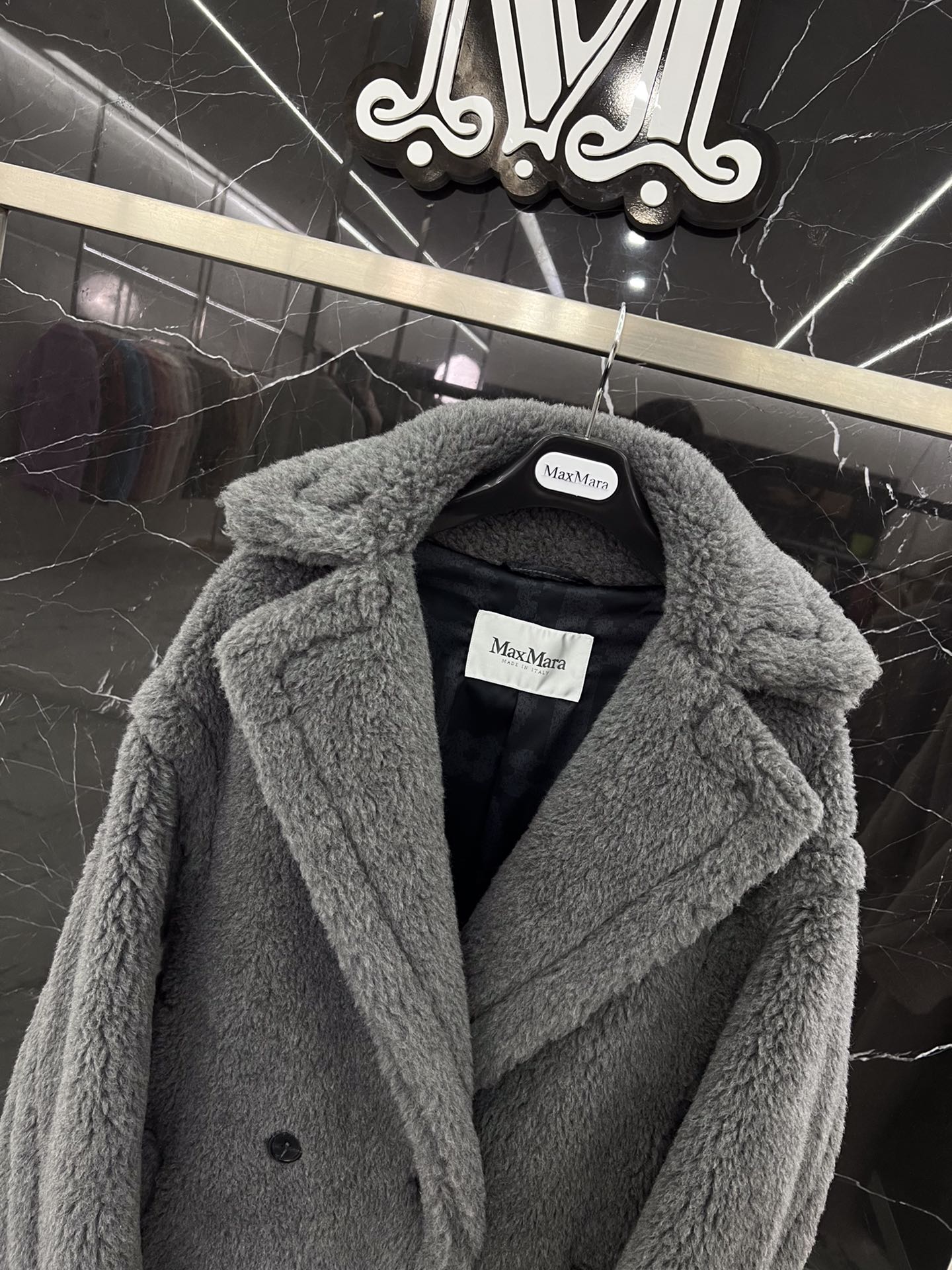 Maxmara TEDDY bear coat, original quality, 23 colors available. Materials: 62% alpaca, 26% wool, 12% silk. Sizes: XS, S.-Big cat