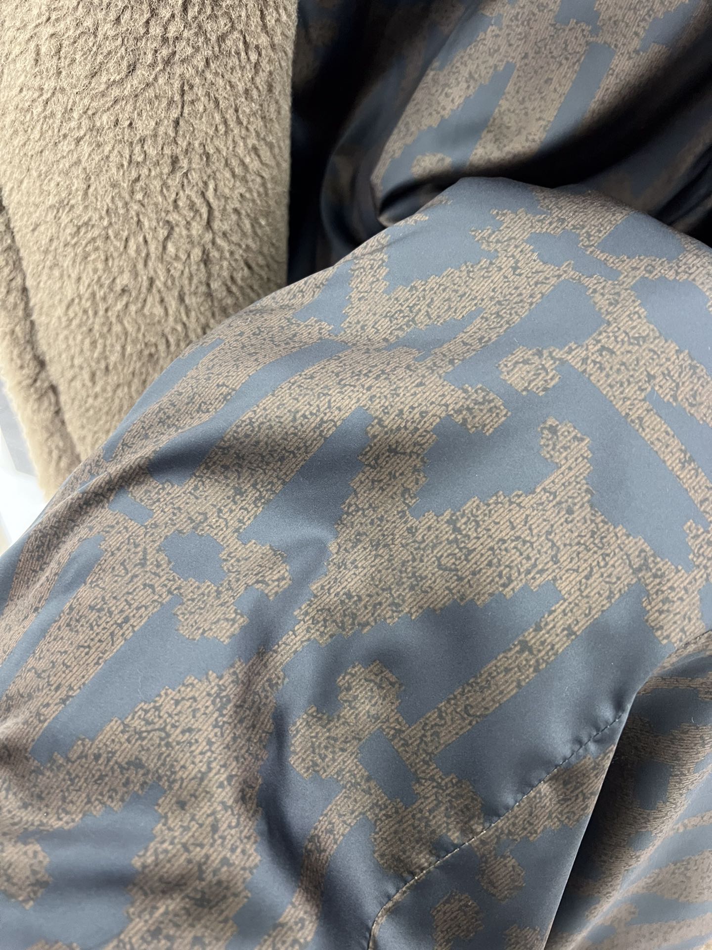 Maxmara TEDDY bear coat, autumn/winter runway edition. Original gift box, dust bag, hanger included. Crafted with imported materials, precise weight, hand-stitched. 21 colors available. Sizes xs, s.-Big cat