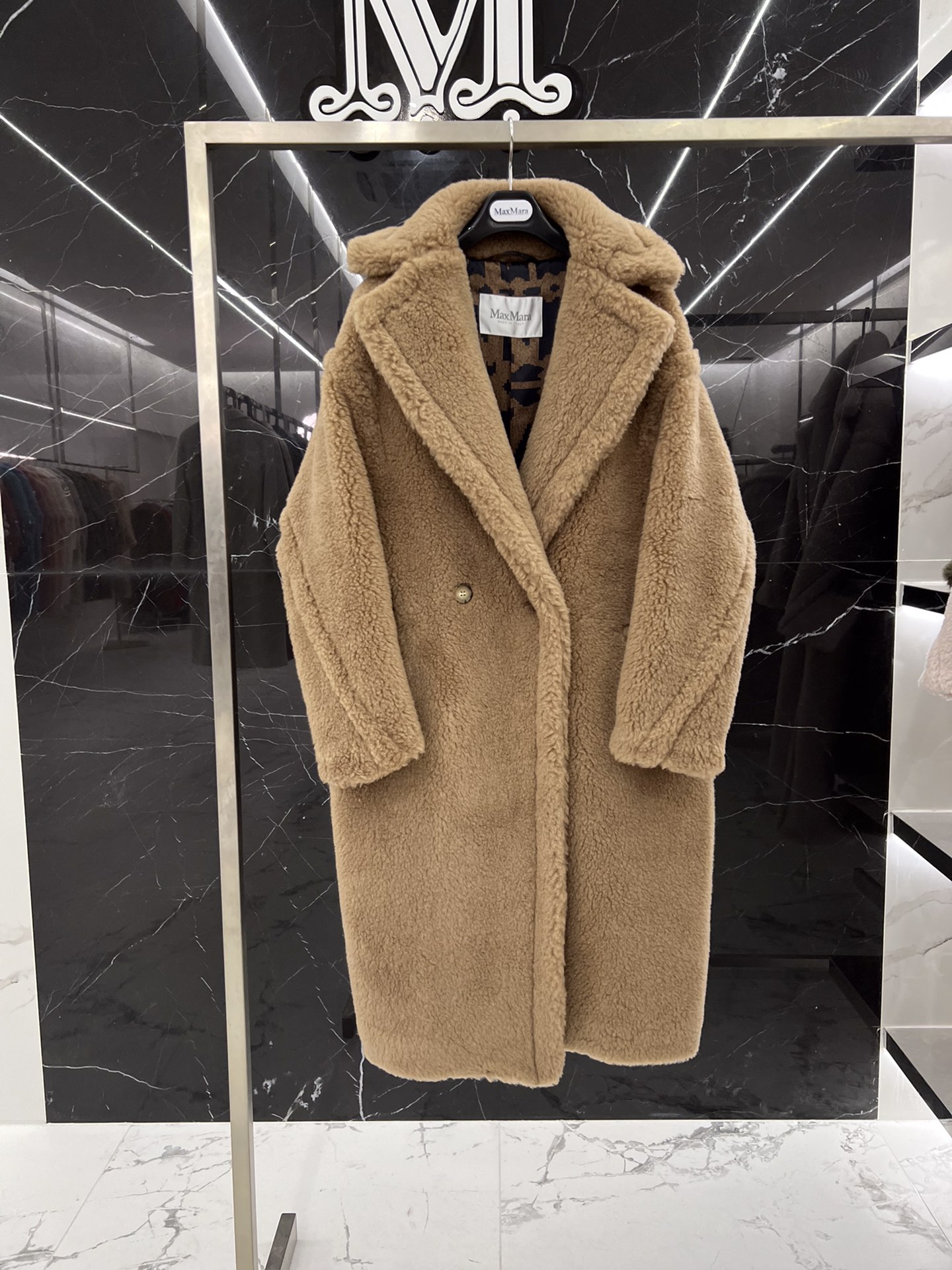 Maxmara TEDDY coat, original quality, 23 colors available. Materials: 62% alpaca, 26% wool, 12% silk. Sizes: XS, S.-Big cat
