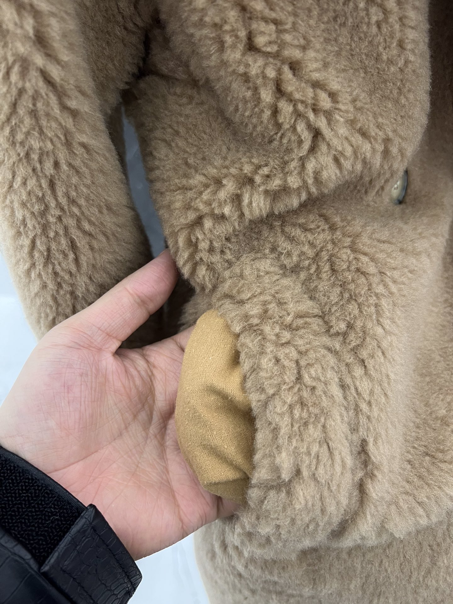 Maxmara TEDDY coat, original quality, 23 colors available. Materials: 62% alpaca, 26% wool, 12% silk. Sizes: XS, S.-Big cat