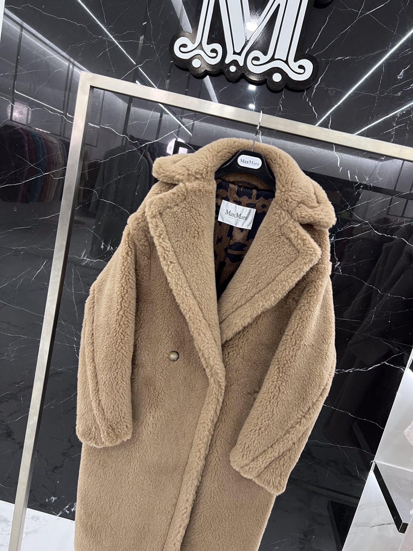 Maxmara TEDDY coat, original quality, 23 colors available. Materials: 62% alpaca, 26% wool, 12% silk. Sizes: XS, S.-Big cat