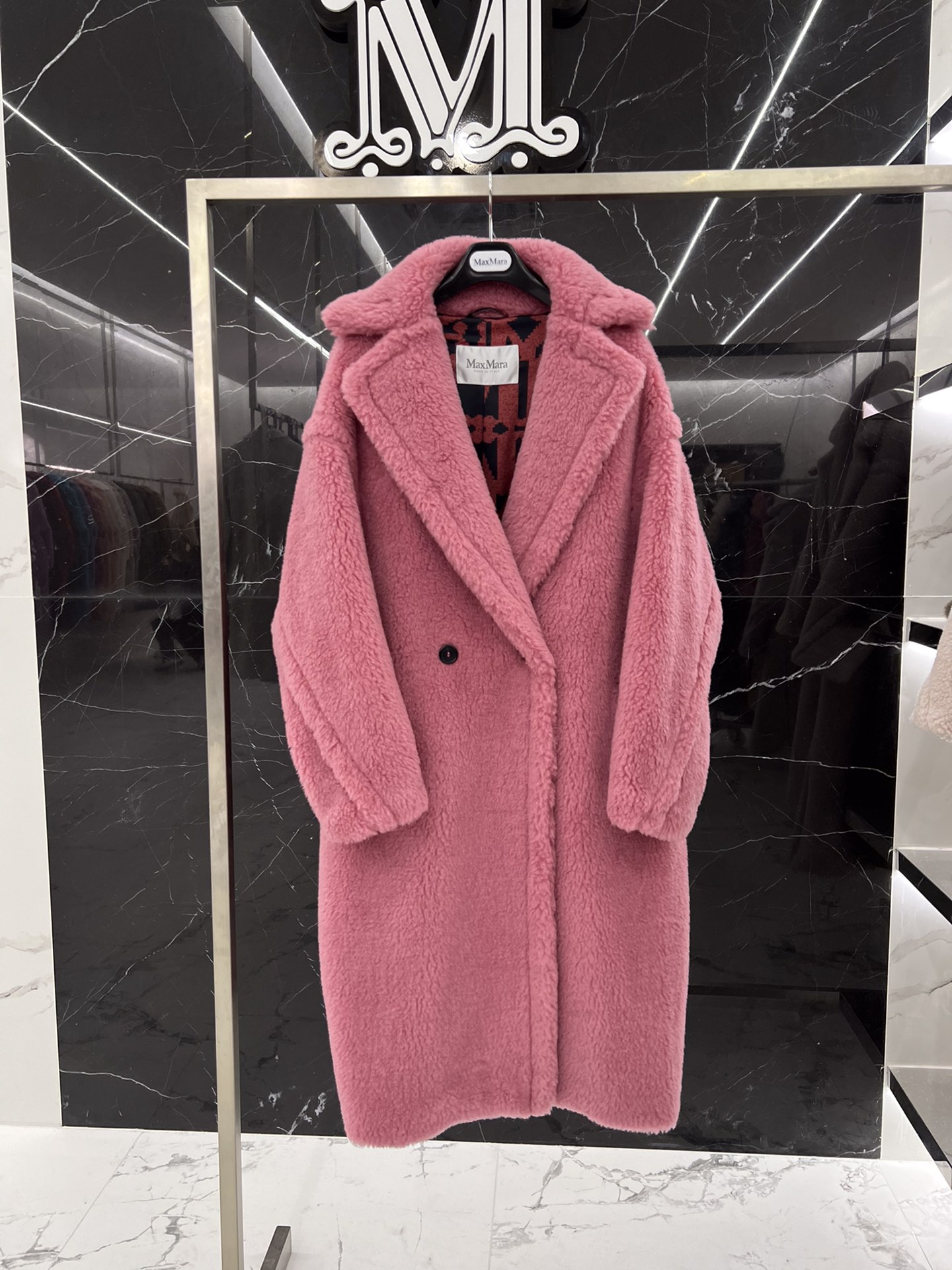 Maxmara TEDDY coat, original quality, 23 colors available. Materials: 62% alpaca, 26% wool, 12% silk. Sizes XS, S.-Big cat