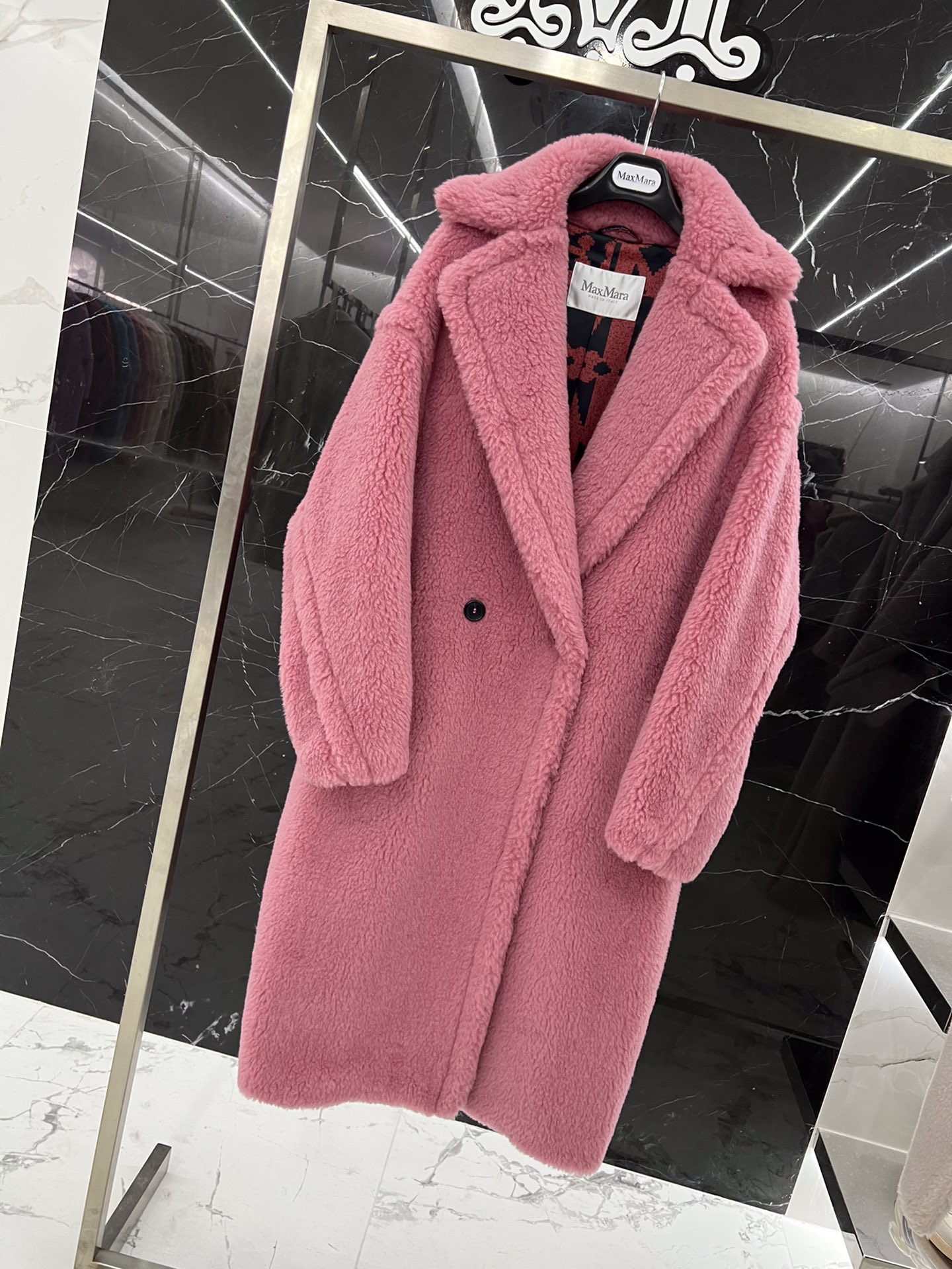Maxmara TEDDY coat, original quality, 23 colors available. Materials: 62% alpaca, 26% wool, 12% silk. Sizes XS, S.-Big cat