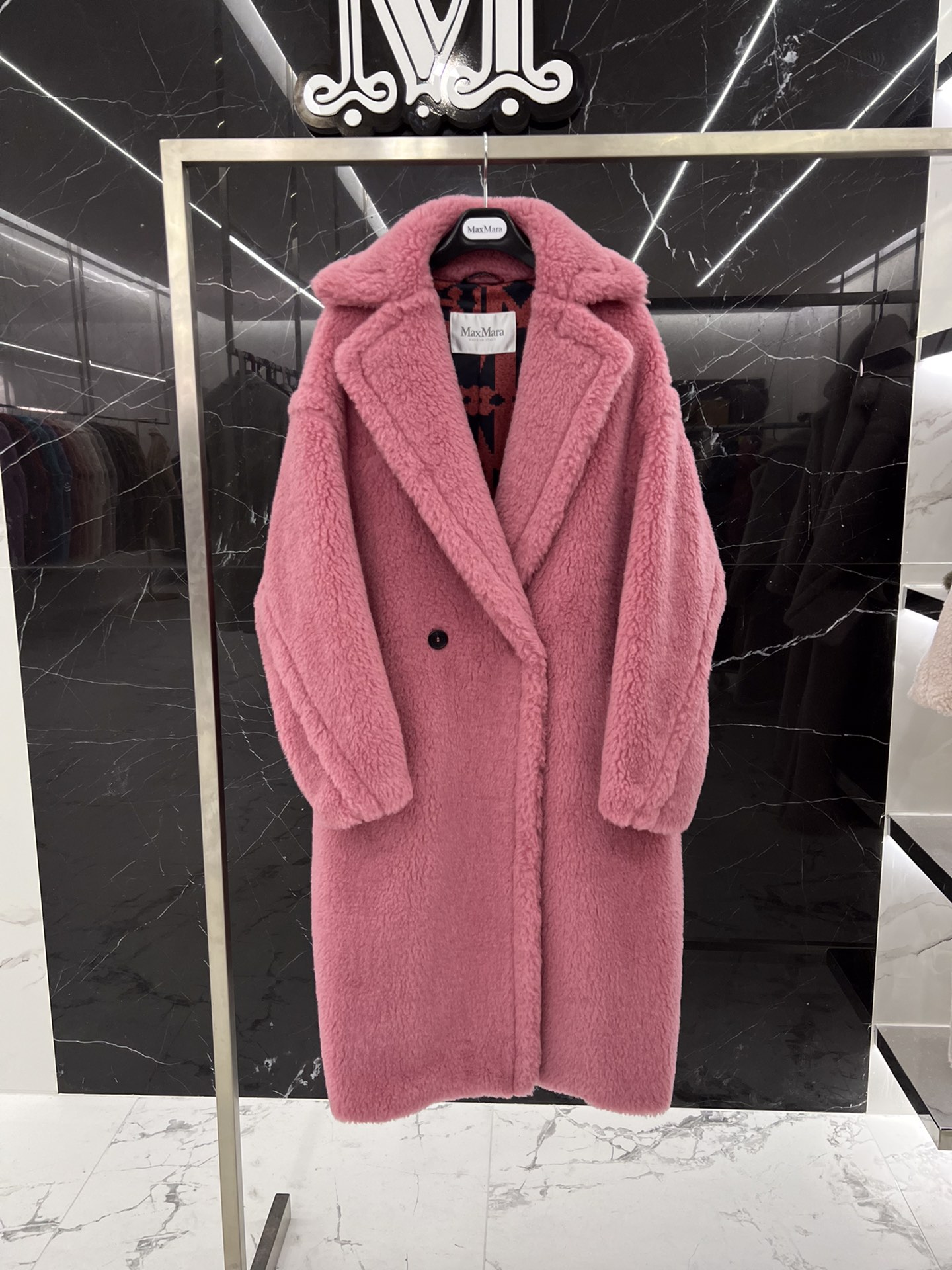 Maxmara TEDDY coat, original quality, 23 colors available. Materials: 62% alpaca, 26% wool, 12% silk. Sizes XS, S.-Big cat