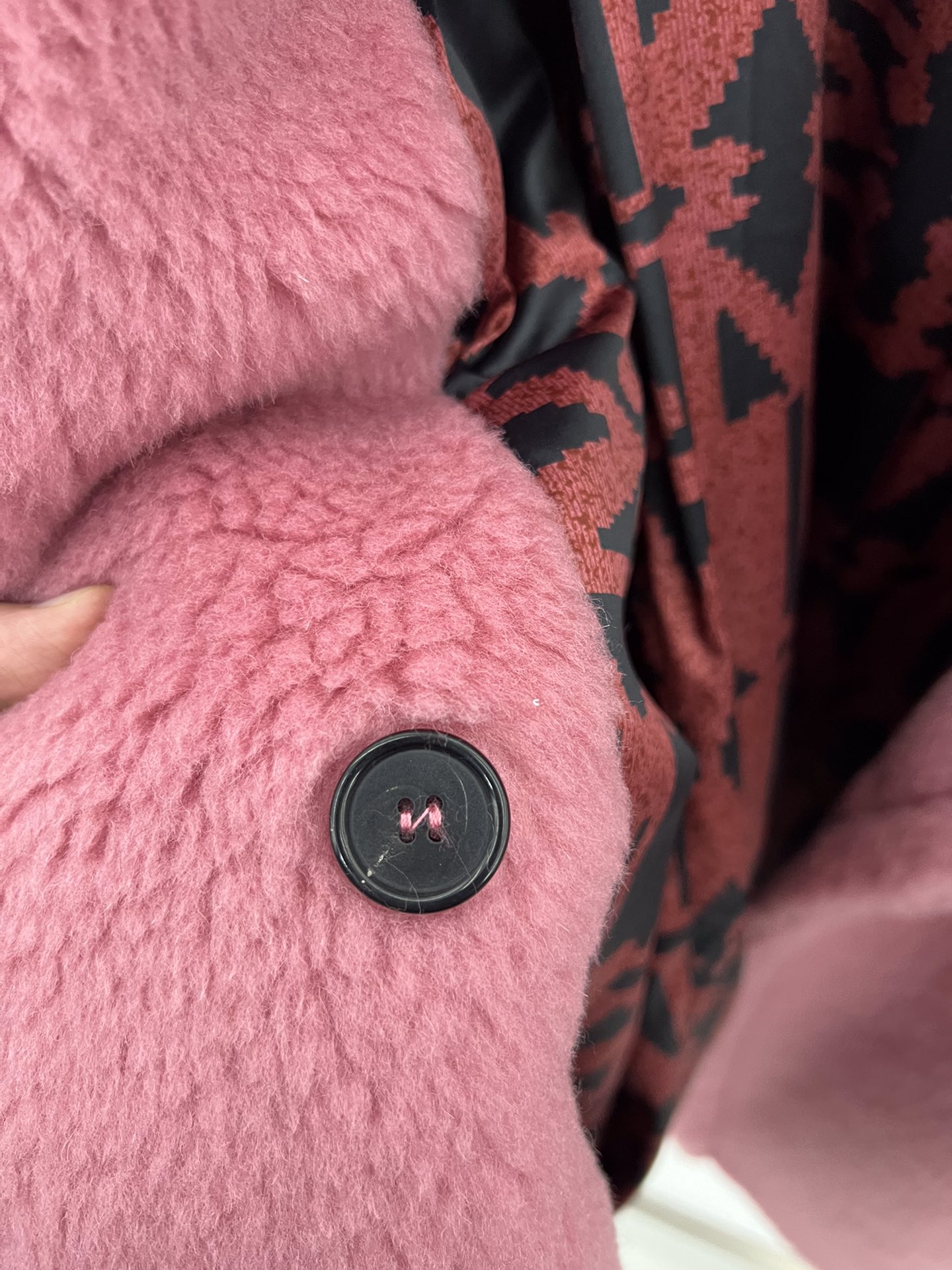 Maxmara TEDDY coat, original quality, 23 colors available. Materials: 62% alpaca, 26% wool, 12% silk. Sizes XS, S.-Big cat