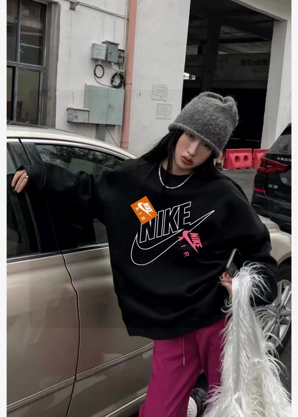 Nike Co-Lending Velvet Jacket with Large Logo for Couples: Stylish and Versatile in Black, White, and Gray - 图片 6