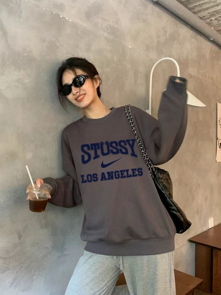 BGJ Velvet Coat: Stylish Unisex Design with Custom Details in Black, White, and Iron Gray - 图片 7