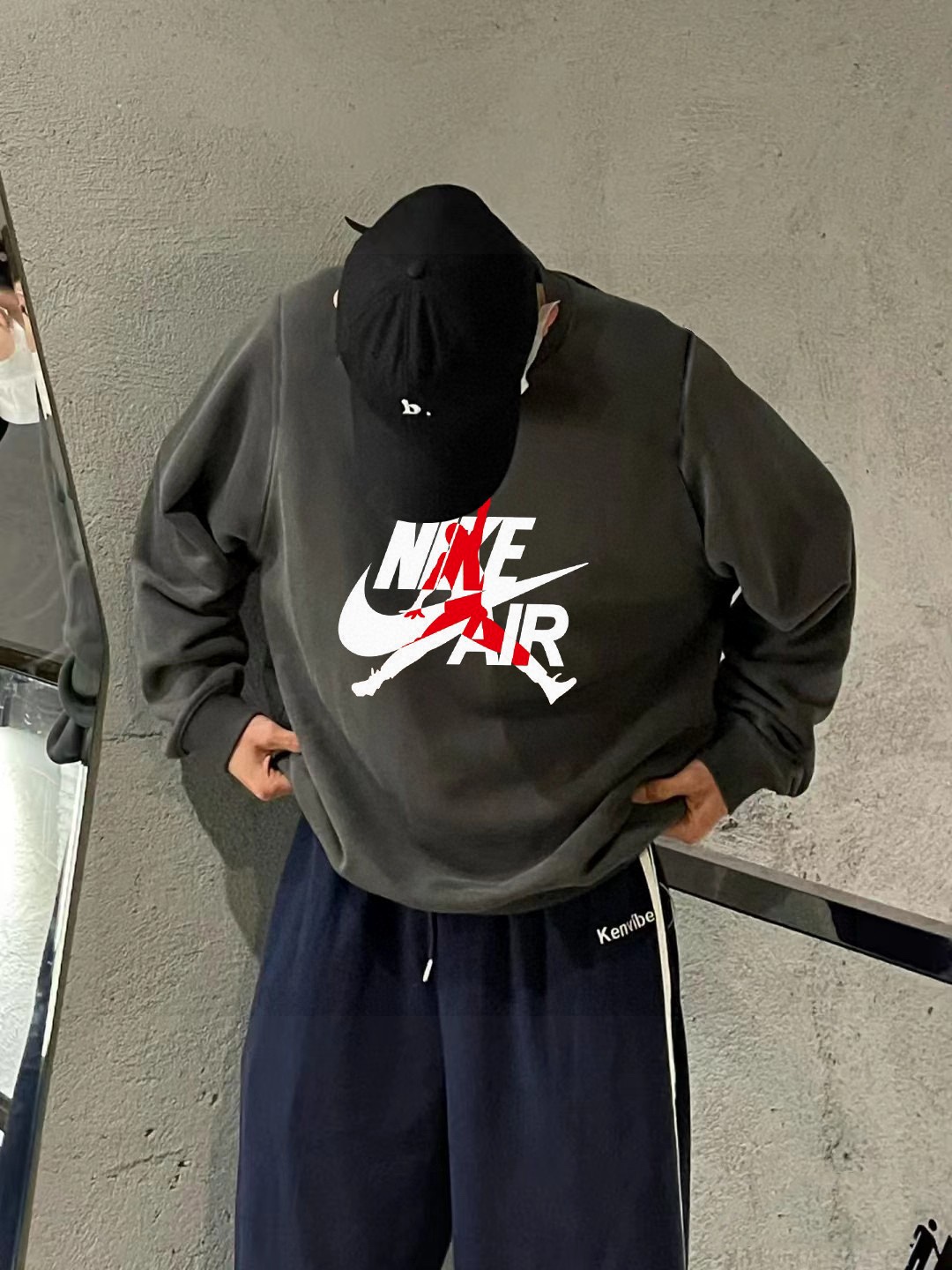 Nick & Jordan Union Inc. Velvet Couple’s Coat: Stylish, Customizable, Versatile. - 图片 3