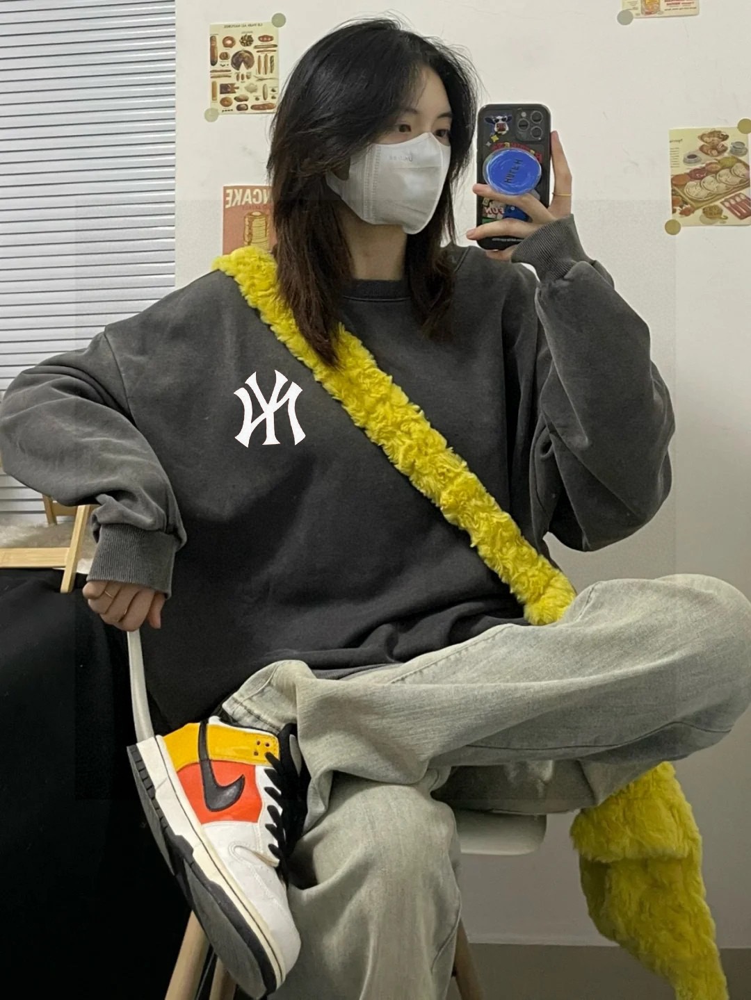 2024 MLB NY Yankees Velvet Coat: Stylish Unisex Design with Custom Details - 图片 5