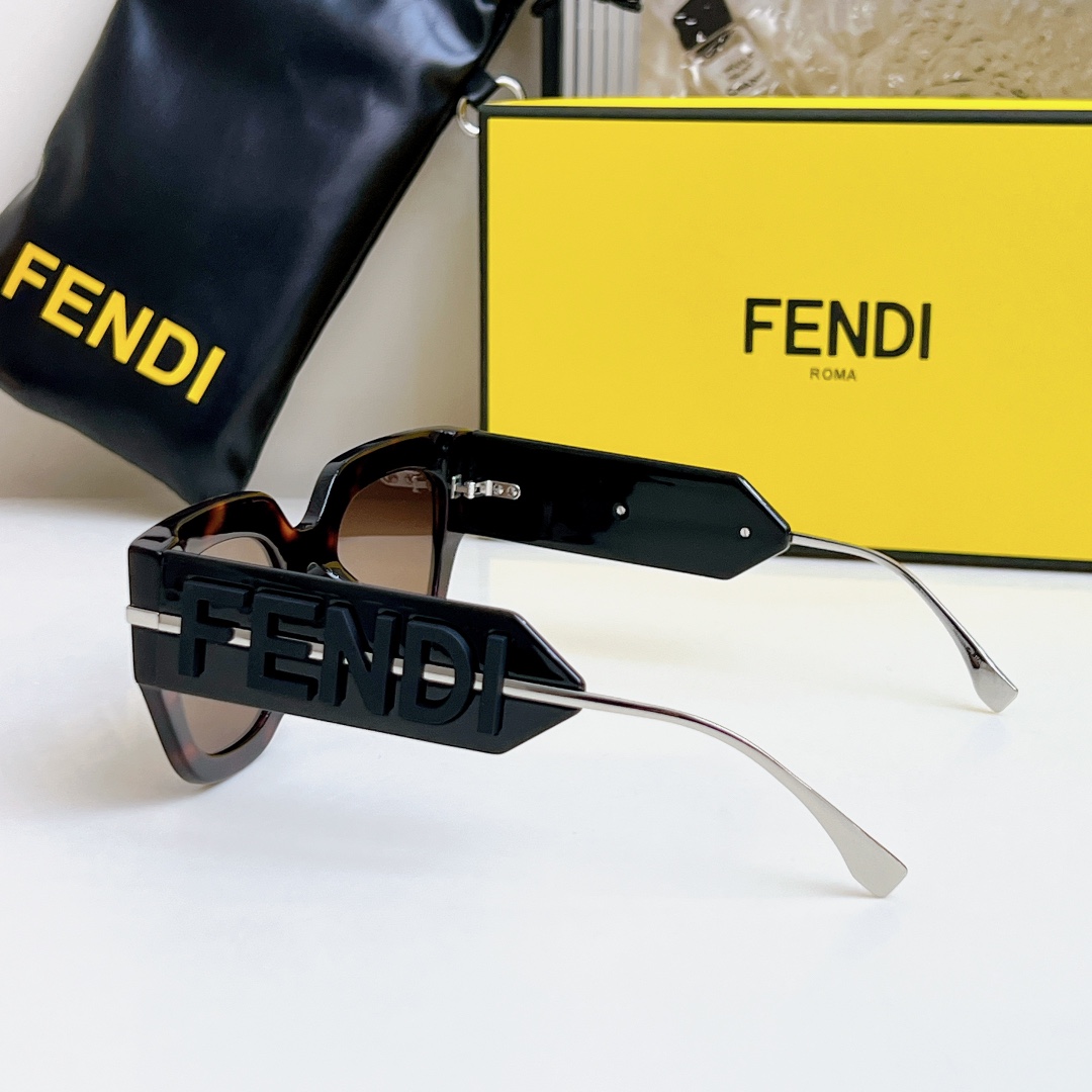  FENDI 玳瑁
MOD：FE40097
SIZE：53-22-140
🔝🔝