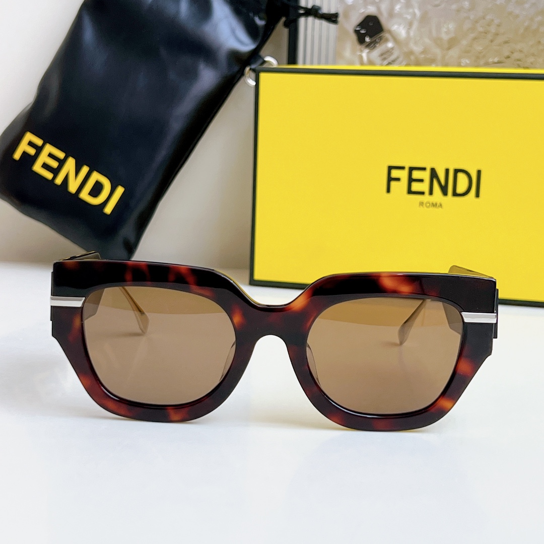  FENDI 玳瑁
MOD：FE40097
SIZE：53-22-140
🔝🔝