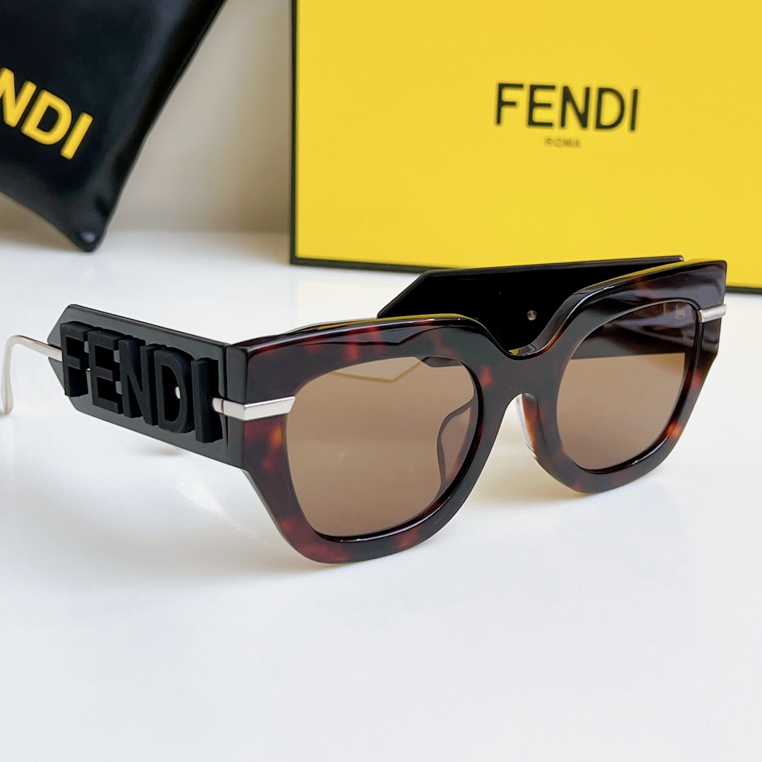  FENDI 玳瑁
MOD：FE40097
SIZE：53-22-140
🔝🔝