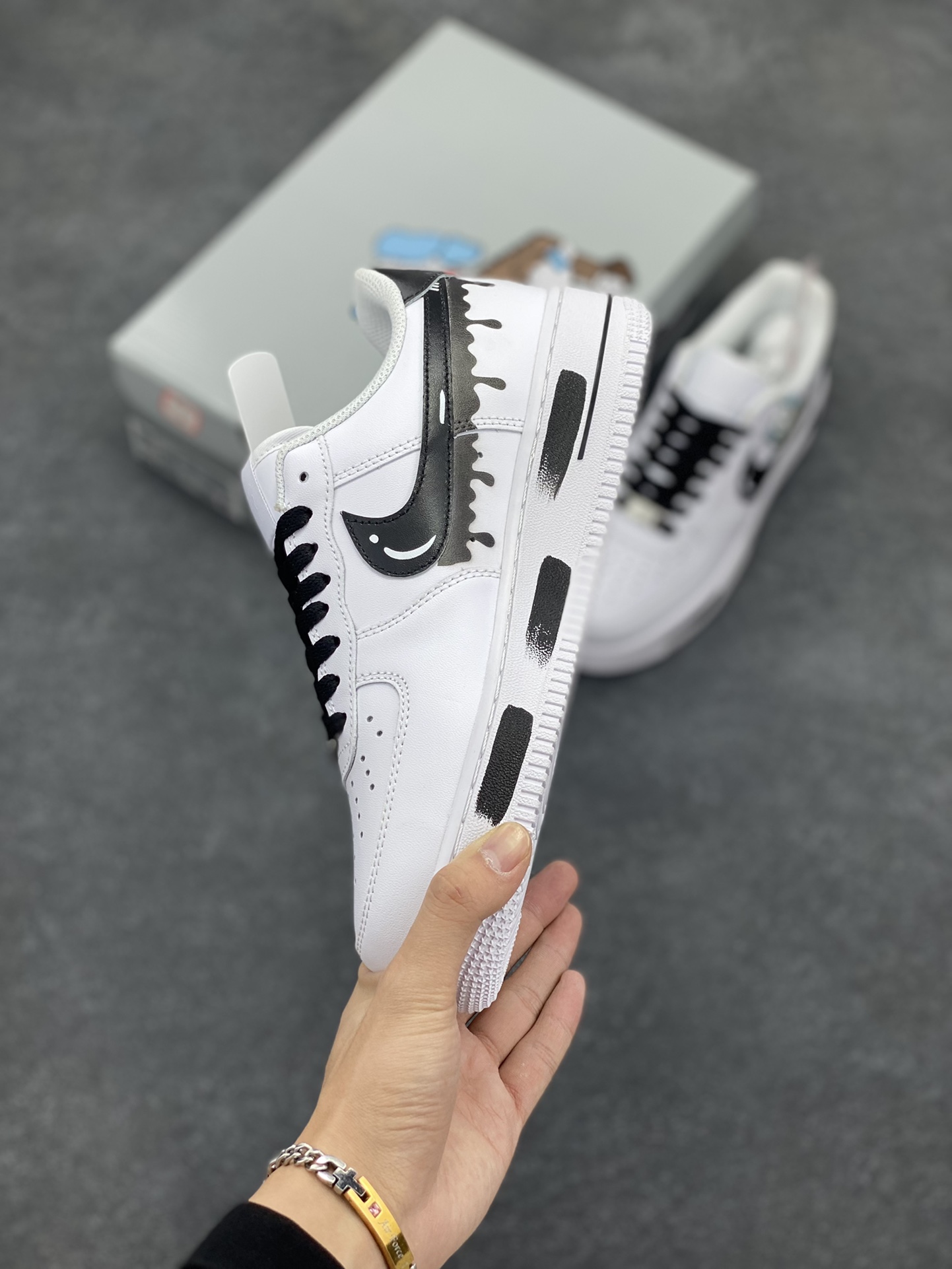 图片[3]-Kaws×Nike Air Force 1 Low’07 小熊联名配色 空军一号低帮休闲板鞋 定制皮料 原厂3D打印 定制鞋盒 原楦原纸板 纯正空军版型 内置全掌气垫 货号：CW2288-111 尺码：36 36.5 37.5 38 38.5 39 40 40.5 41 42 42.5 43 44 44.5 45-选品中心