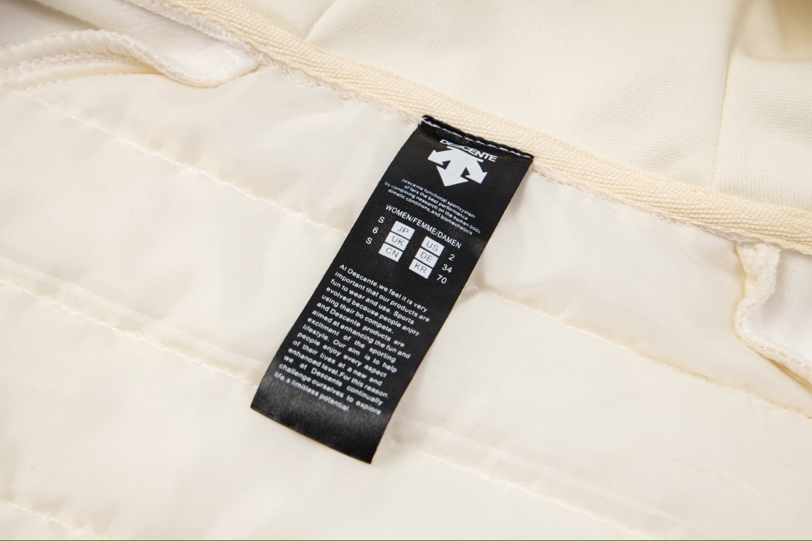 “385 Daj Disant DeScente Winter Cotton Coats for Couples, Various Colors and Sizes” - 图片 3