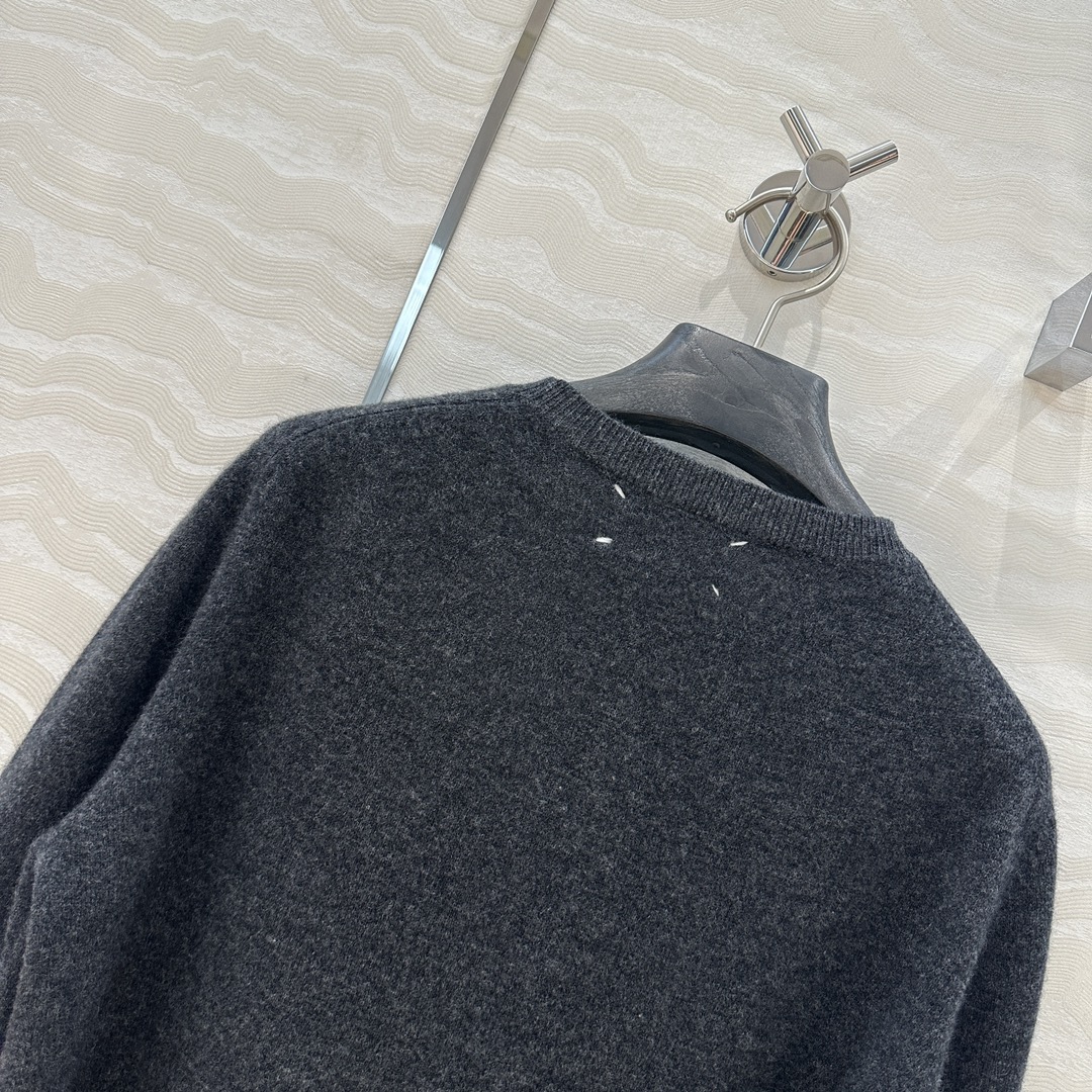 High-Quality Wool Women’s Suit with Exclusive Packaging, Simple and Modulated Design - 图片 9