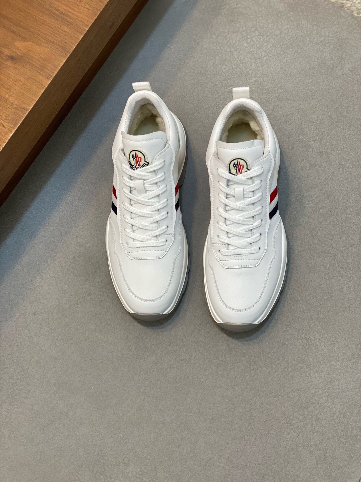 NO:217578,Brand MONCLER original color matching Size 39-44 Customized 38.45 Price Material masked new casual shoes official website synchronization Top original men's shoes high-end brand, new model on the market, top luxury brand, latest fashionable casual men's boots, trendy and versatile style, relaxed and sporty style, upper is made of original cowhide. Warm wool inner lining and super fine workmanship. Original personalized fashionable wear-resistant sole, light and comfortable on the feet., masked casual shoes, christian louboutin, Moncler, boots, cowhide19860909品牌MONCLER 颜色原版配色 码数39-44定做38.45 价格 材质蒙口新品休闲鞋官网同步 顶级原版男鞋高端品牌,新款上市,顶级奢侈品牌,最新時尚休闲男靴,潮流百搭之款,轻松运动风,鞋面采用原版牛皮.保暖羊毛内里加超精细做工.原版个性时尚耐磨大底,上脚轻巧舒适.,蒙口 休闲鞋,christian louboutin,Moncler,boots,cowhide,Men's shoes