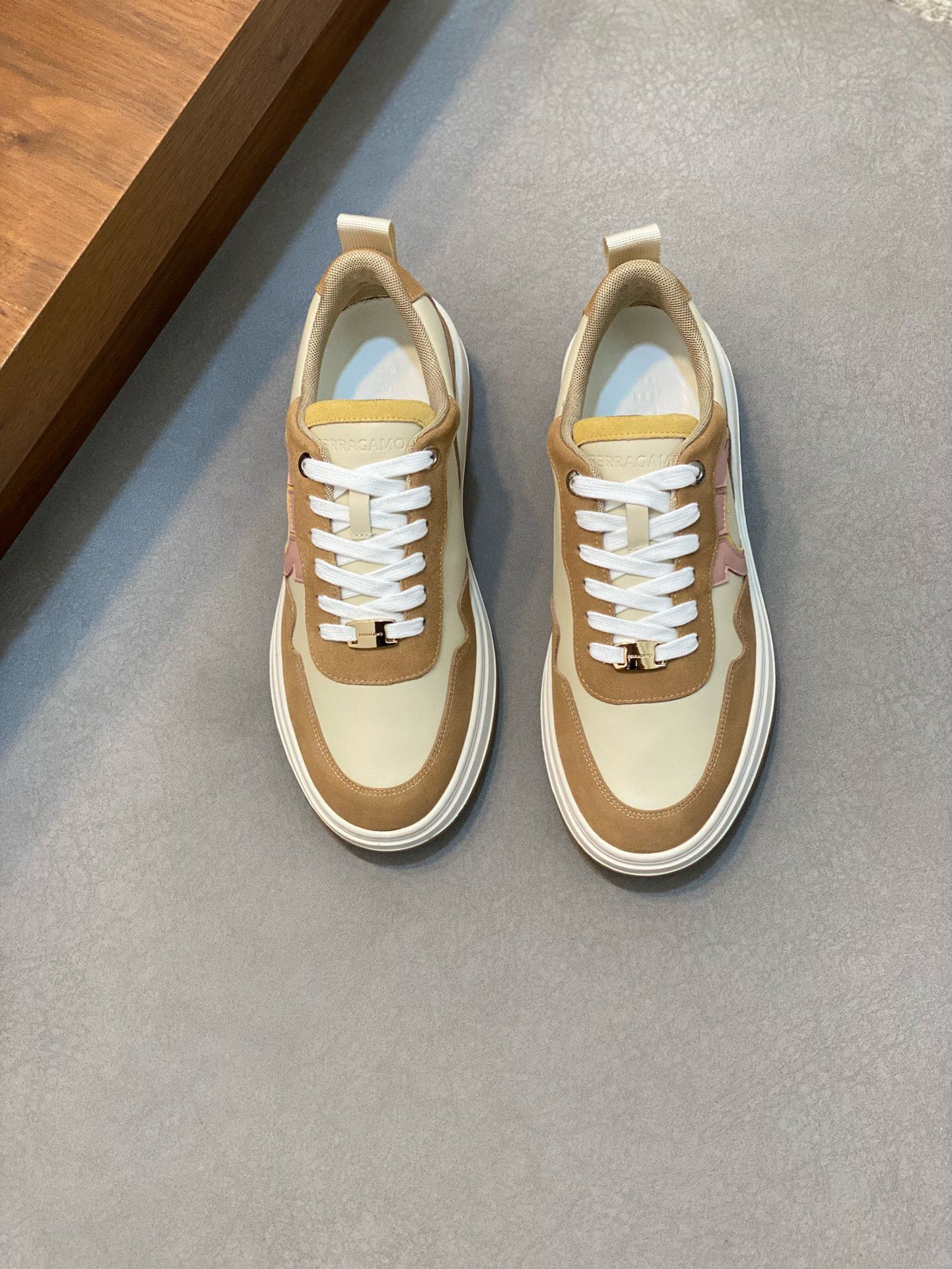 NO:219359,Brand Ferragamo Color original color matching Number 38-44 Customized. 45 Price Material Ferragamo New product launch top version Original single quality regular shoe factory produced fashion trendy upper cowhide making luxury cowhide foot pad original Ferragamo outsole high-end quality worth owning, Ferragamo casual shoes, ferragamo, ferragamo, cowhide19860909品牌Ferragamo 颜色原版配色 码数38-44定做.45 价格 材质菲拉格慕新品上市顶级版本 原单品质正规鞋厂出品时尚潮流范鞋面牛皮制作奢华牛皮垫脚原版菲拉格慕大底高端品质值得拥有,菲拉格慕 休闲鞋,ferragamo,ferragamo,cowhide,Men's shoes