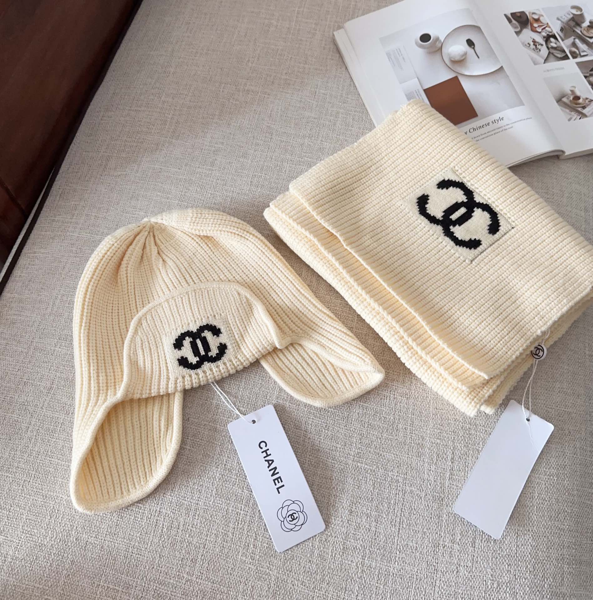 NO:217866,Chane Knitted Suit Cold Hats, It became popular all over Xiaohongshu as soon as it was launched on the shelves~ The first release of the entire network, the color-to-color version, the first batch of goods is sufficient, buy the hats, fisherman hats, baseball hats, knit hats, hats, chanel, espadrilles, hats19860909chane 针织套装冷帽 一上架便火遍小红书~ 全网首发 对色对版 首批货量充足 快快入手帽子渔夫帽棒球帽针织帽,帽子,chanel,espadrilles,hats,hat