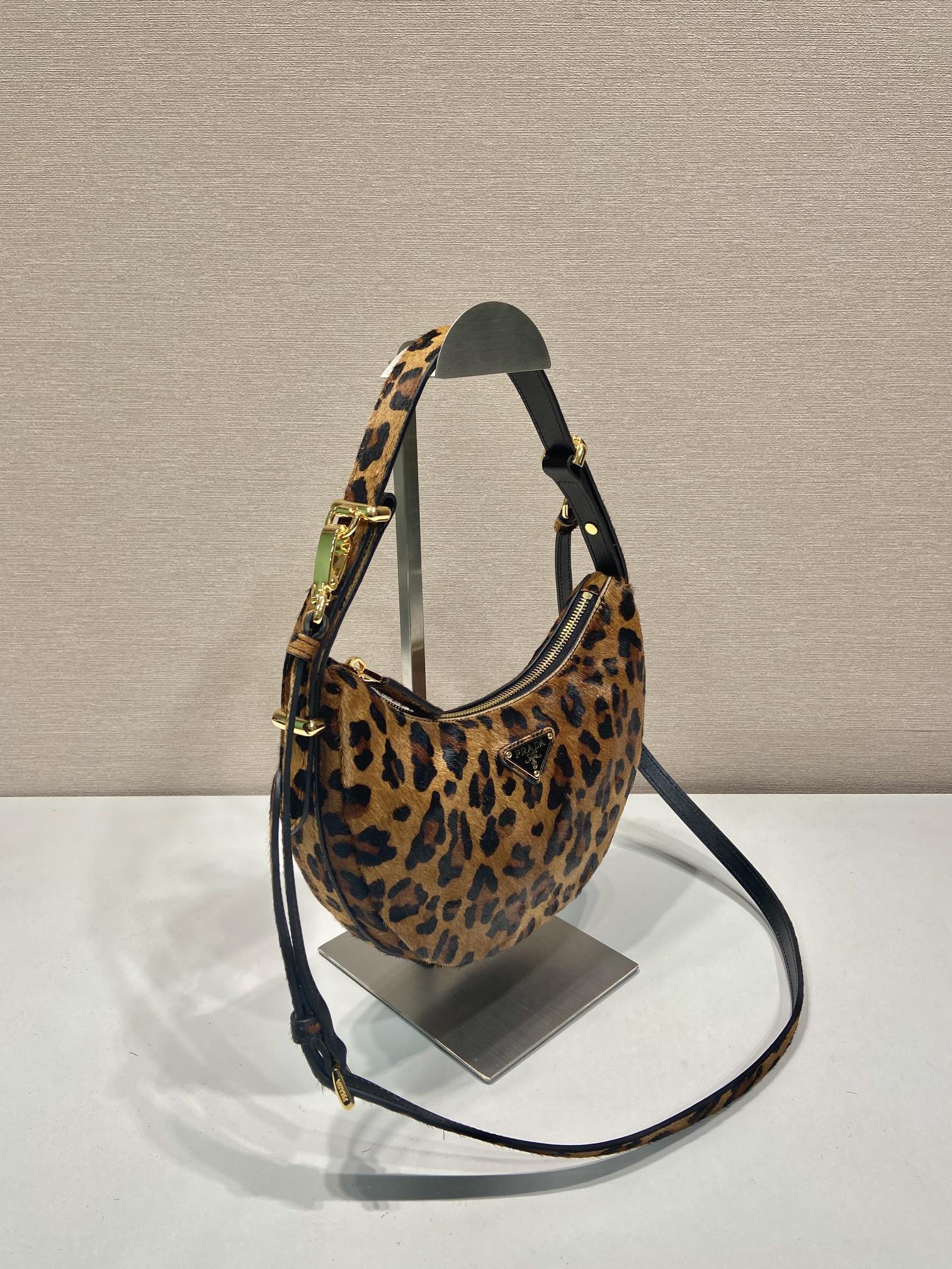 [Prada Women