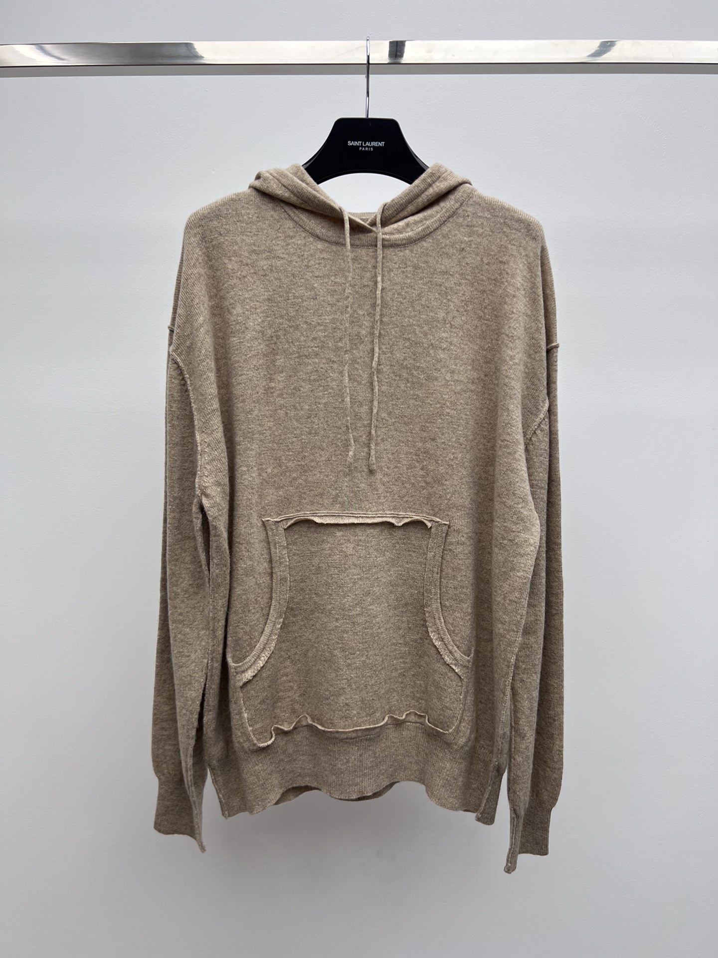 “Versatile Maison Margiela Wool Knit Female Suit for Autumn Wear” - 图片 2