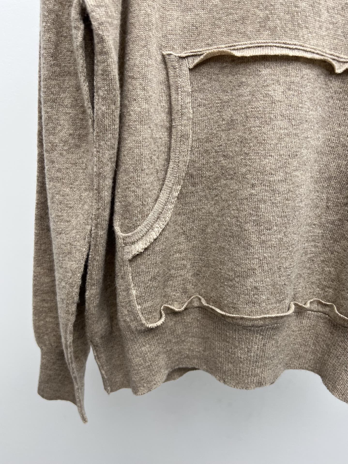 “Versatile Maison Margiela Wool Knit Female Suit for Autumn Wear” - 图片 5