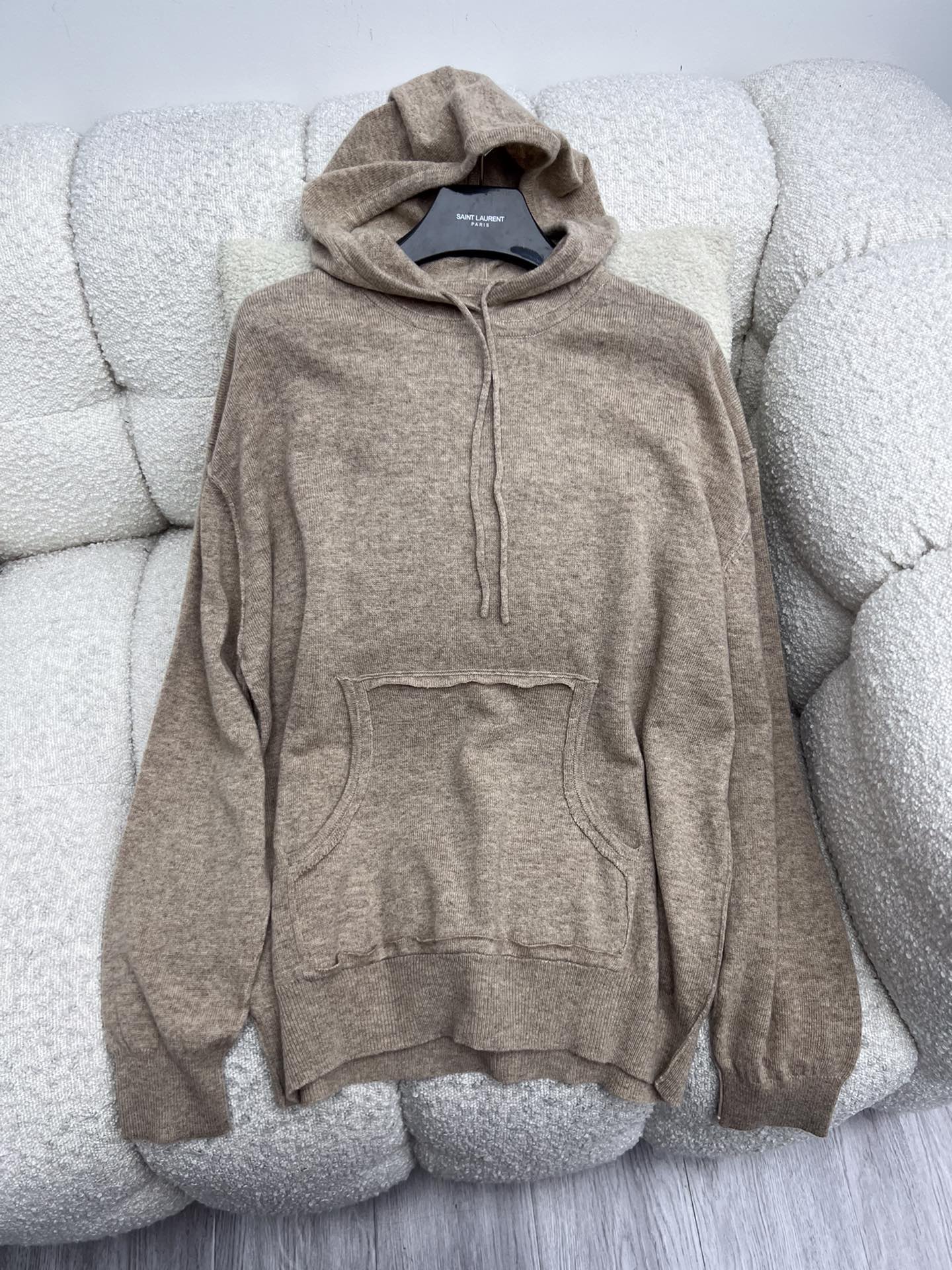 “Versatile Maison Margiela Wool Knit Female Suit for Autumn Wear” - 图片 9
