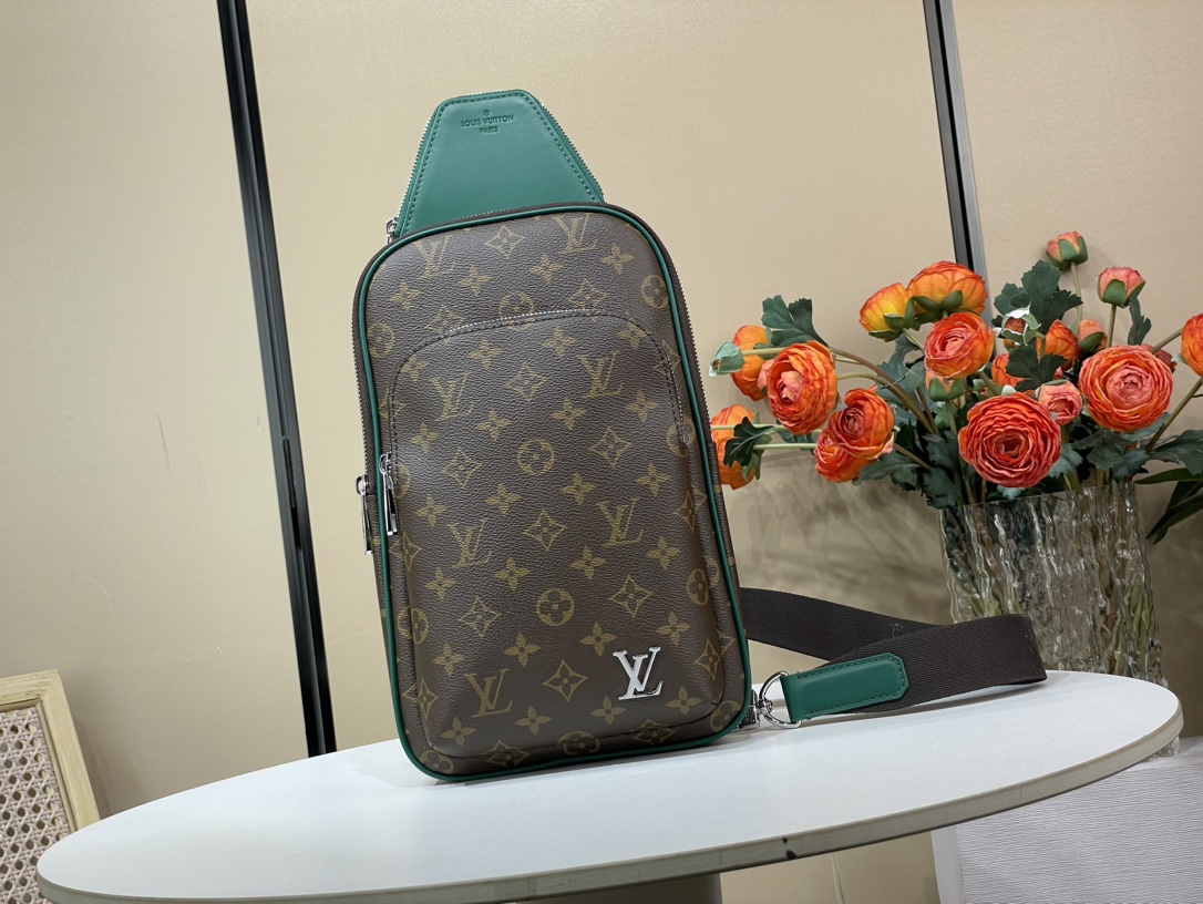 Louis Vuitton LV Avenue Tassen Schoudertas Groen Canvas Koeienhuid Stof M12734