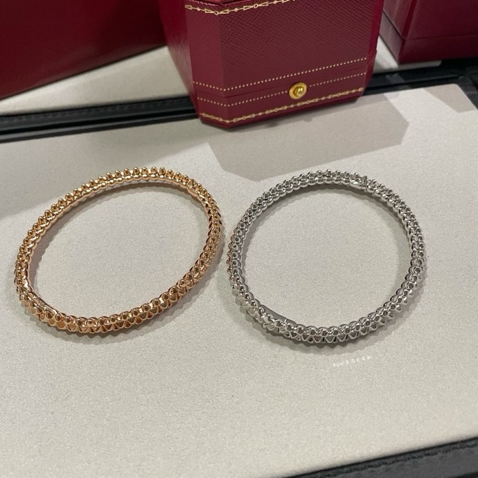 Cartier Clash de c*rtier铆钉手镯 白金玫瑰金两色 购入ZP开发 这个系列大家不陌生