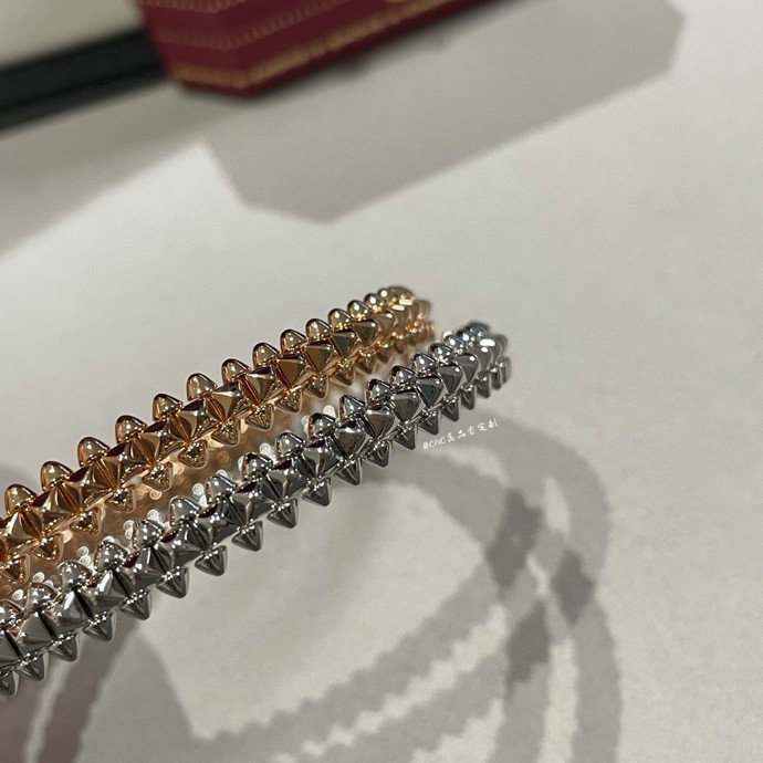 Cartier Clash de c*rtier铆钉手镯 白金玫瑰金两色 购入ZP开发 这个系列大家不陌生