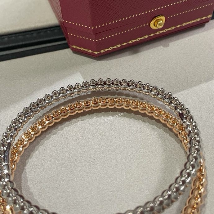 Cartier Clash de c*rtier铆钉手镯 白金玫瑰金两色 购入ZP开发 这个系列大家不陌生