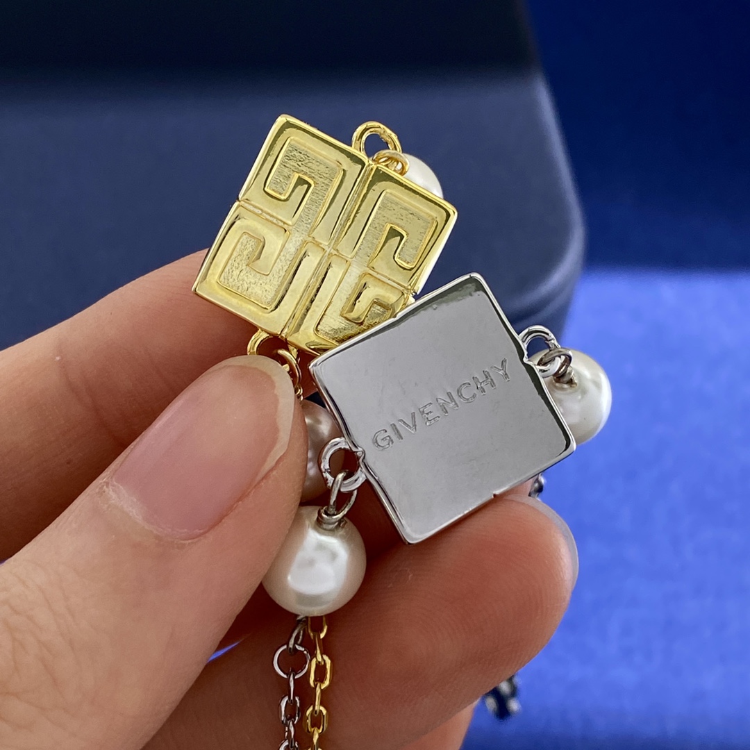 Givanchy’s Metallic Geometry Pearl Bracelets: Brass Material, Electroplating, 18k Gold, 2 Colors - 图片 5
