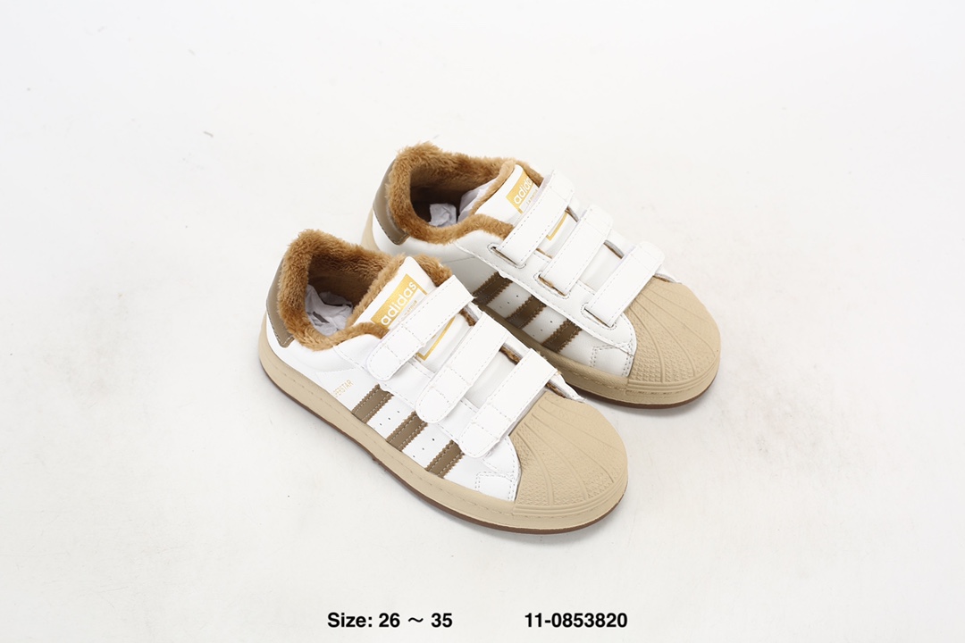 图片[8]-阿迪达斯经典贝壳头魔术贴软底儿童板鞋 加绒保暖休闲超萌童鞋 经典三条纹贝壳头🆕 优质皮料，质感满满🈵 魔术贴设计，穿脱方便✌🏻 软底脚感超赞👍🏻 11-0853820-选品中心