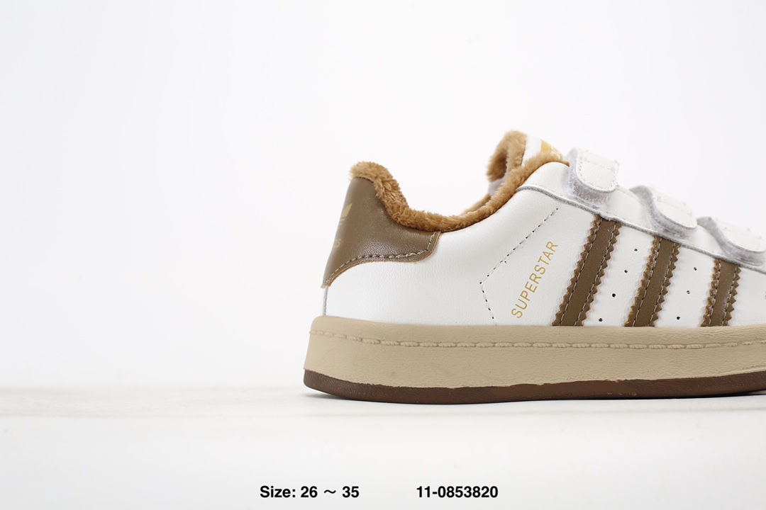 图片[2]-阿迪达斯经典贝壳头魔术贴软底儿童板鞋 加绒保暖休闲超萌童鞋 经典三条纹贝壳头🆕 优质皮料，质感满满🈵 魔术贴设计，穿脱方便✌🏻 软底脚感超赞👍🏻 11-0853820-选品中心