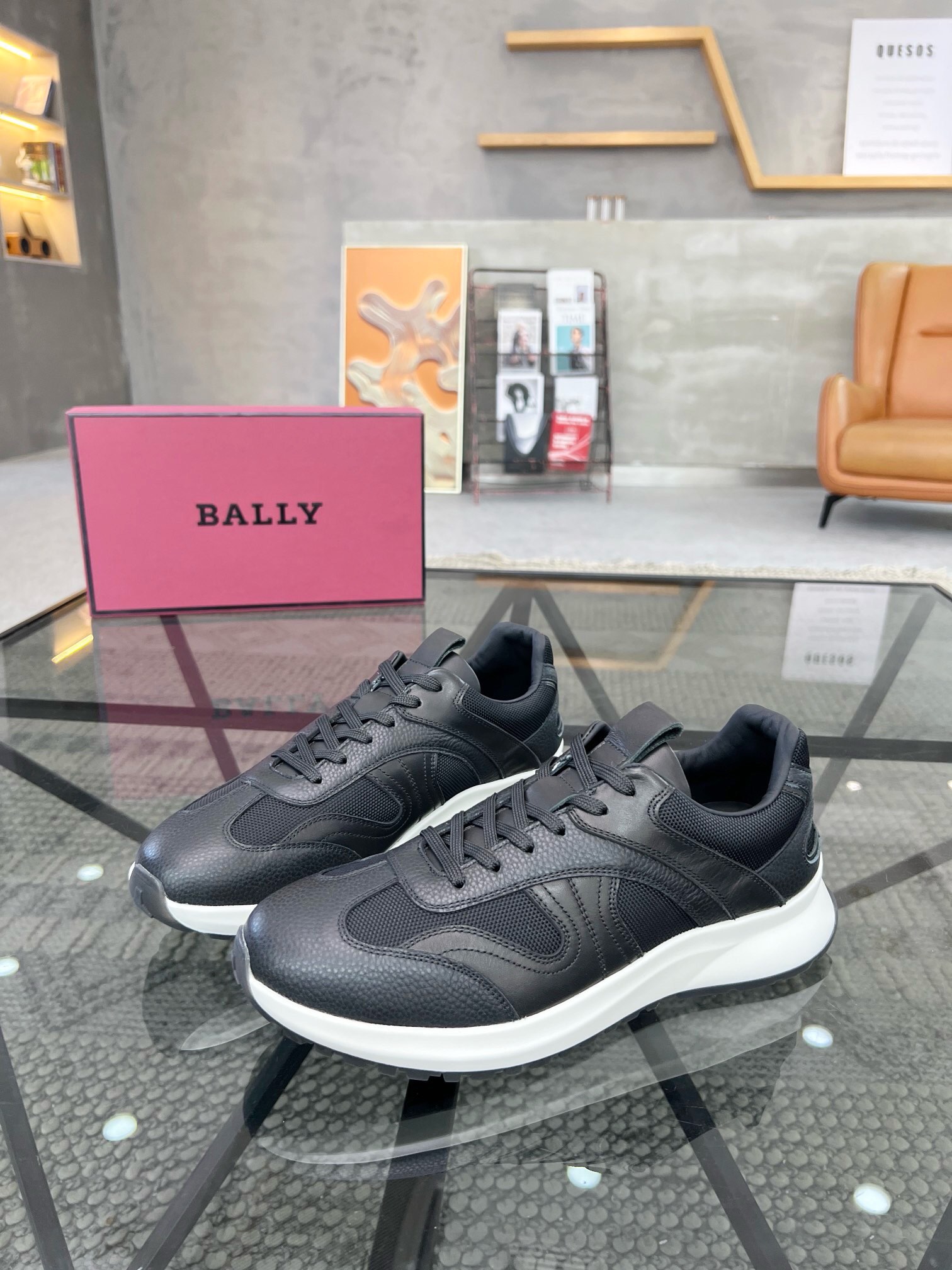 NO:219389,Brand B A L L Y color original color matching number 38-44 customized 45 price Material new men's classic casual shoes simple atmospheric super high style selection with top layer cowhide with luxurious cowhide smooth lines light and comfortable original wear-resistant rubber outsole, bali casual shoes, bally, cowhide19860909品牌B A L L Y 颜色原版配色 码数38-44定做45 价格 材质巴利新款男士 经典休闲鞋简约大气超高逼格选用头层牛皮搭配搭配奢华牛皮内里流畅线条轻便舒适原版耐磨橡胶大底,巴利 休闲鞋,bally,cowhide,Men's shoes