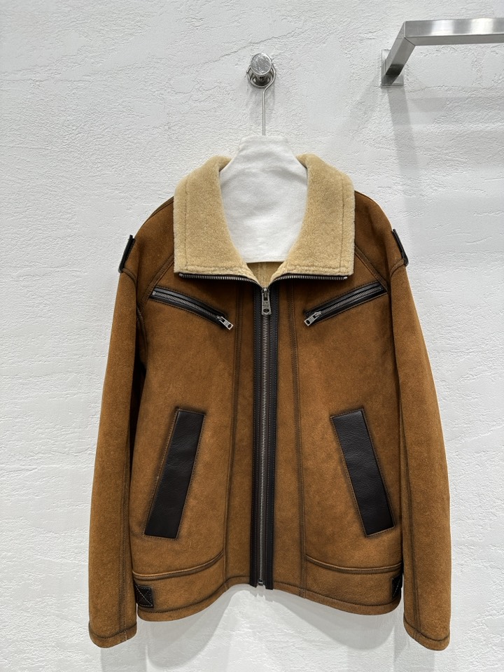 Exclusive Launch: High-End JIL SAND*R24 Fall-Winter Suit with Velvet Details