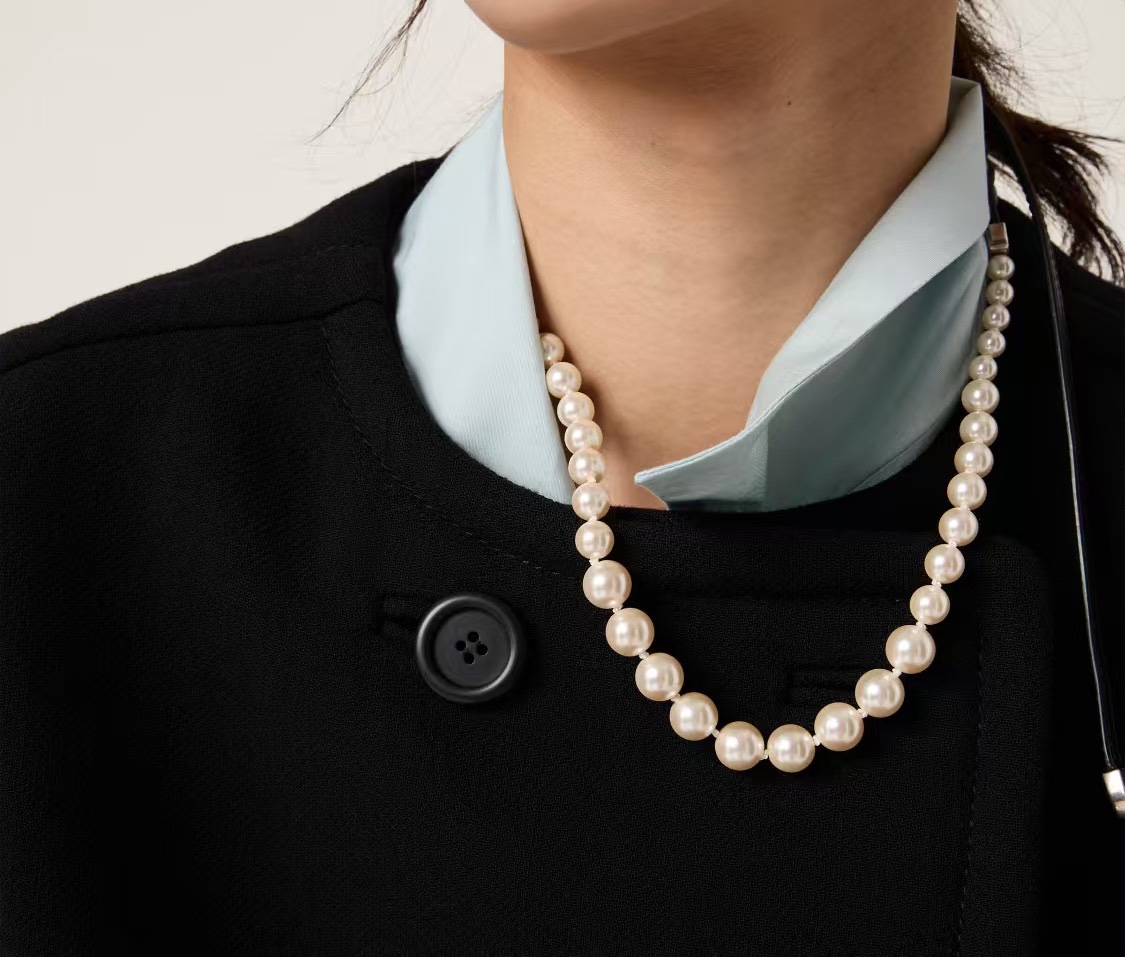 NO:632955,The same splicing design in the show is fashionable and personalized. Liu Haocun and Zhao Jinmai have the same necklace, necklace, and Cartier high-end jewelry.19860909秀场同款拼接设计时髦很个性 刘浩存、赵今麦同款项链,,necklace,卡迪亚高端饰品,Jewelry