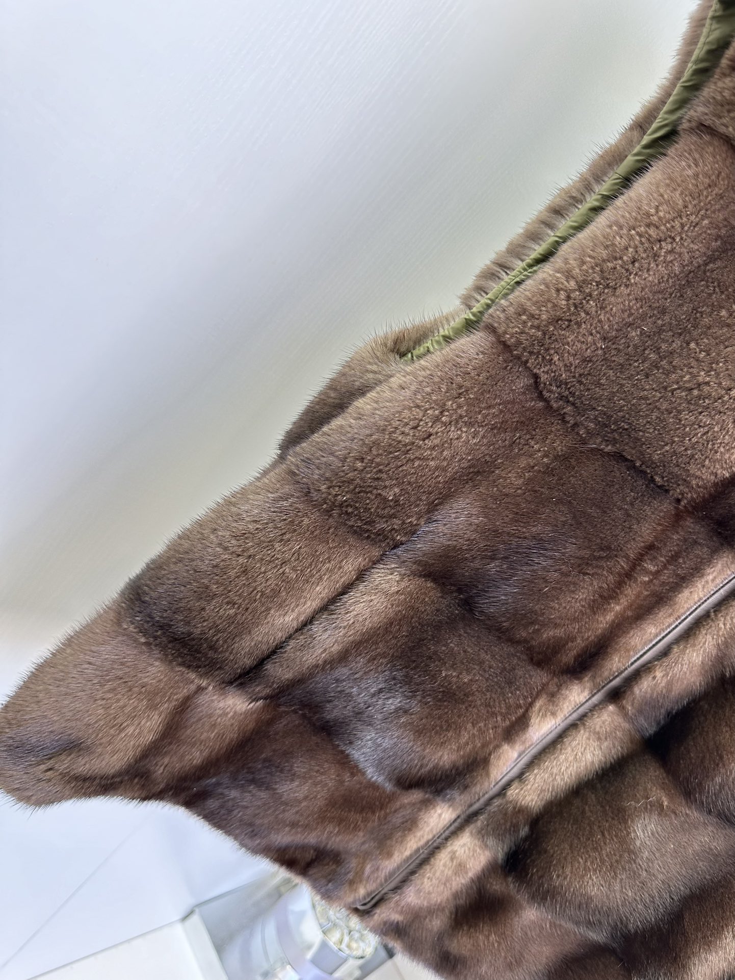 Luxurious Copenhagen-Class Purple Mink Suit with High-Collar Vest Design - 图片 9
