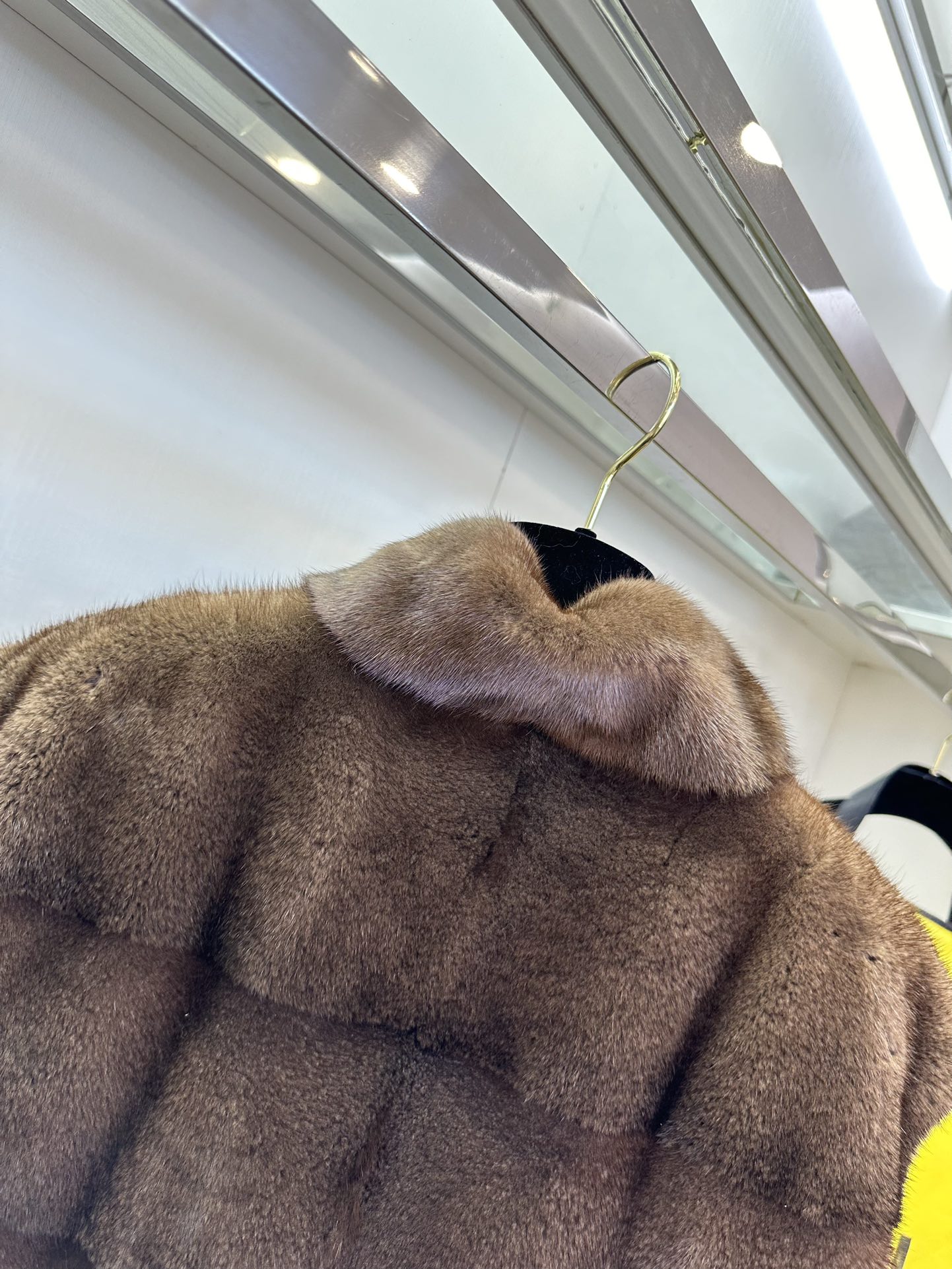 Luxurious Copenhagen-Class Purple Mink Suit with High-Collar Vest Design - 图片 7