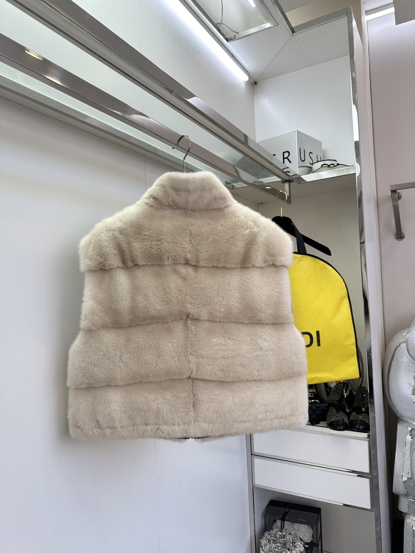 Luxurious Purple Mink Fur Suit with High-Collar Vest Design – Coffee, M L - 图片 2