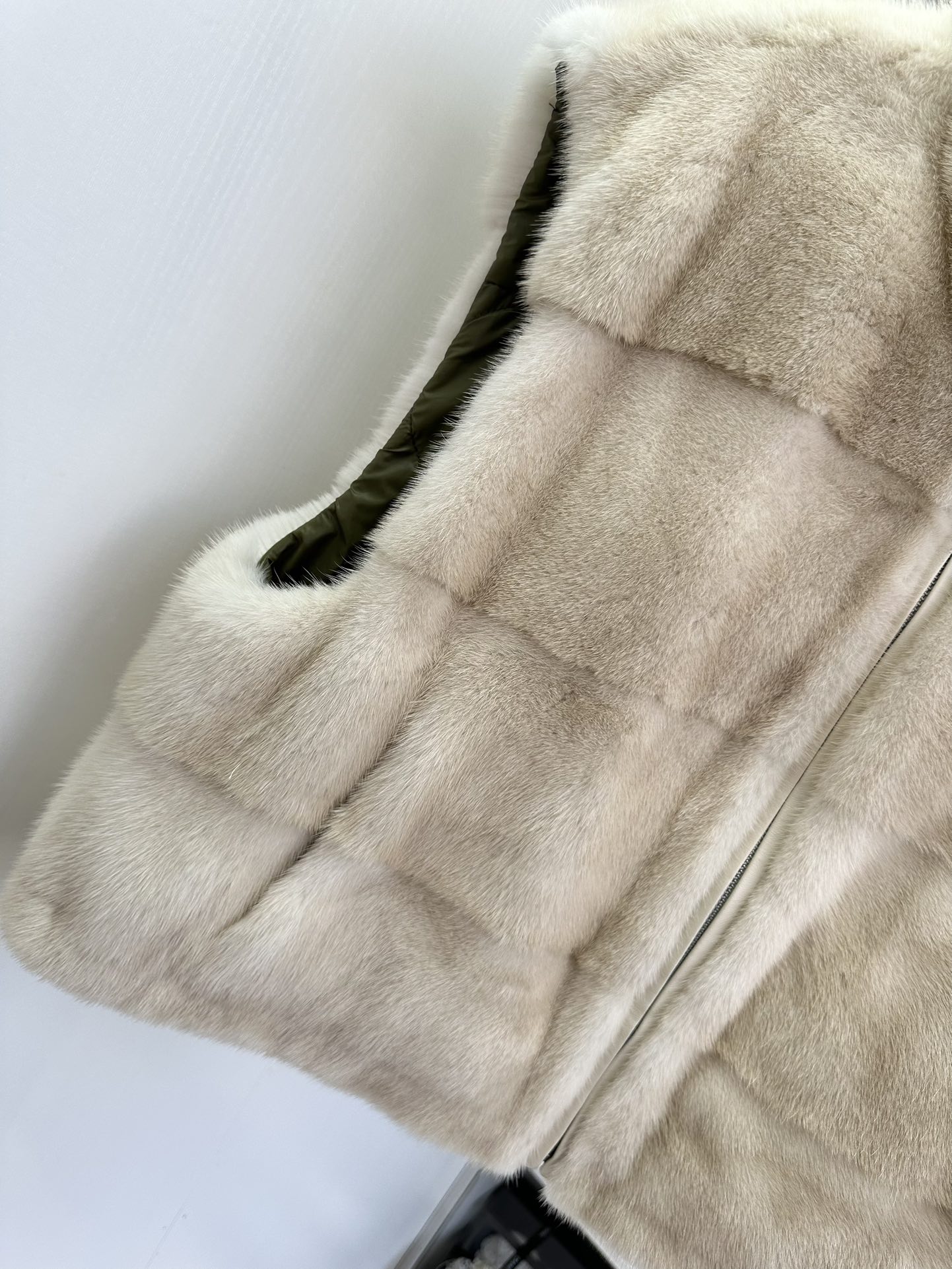 Luxurious Purple Mink Fur Suit with High-Collar Vest Design – Coffee, M L - 图片 6