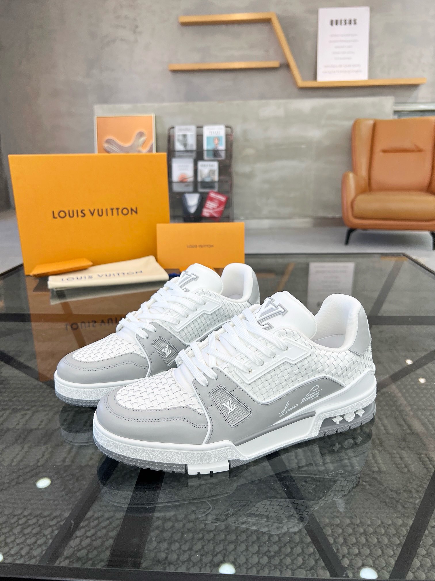 NO:219396,Brand LOUIS VUITTON original color matching code number 39-44 customized 38.45.46 price Material new Louis Vuitton high top casual shoes!  High-quality Labon craft upper is made of cowhide with original material LV Comfortable breathable mesh cloth Neli mesh cloth footbed style Simple and atmospheric LV original outsole, Louis Vuitton, louis vuitton, louis vuitton, louis vuitton, louis vuitton, cowhide19860909品牌LOUIS VUITTON 颜色原版配色 码数39-44定做38.45.46 价格 材质路易威登新款 高帮 休闲鞋！高品质拉邦工艺鞋面采用牛皮搭配原版材质LV 舒适透气网布内里网布垫脚版型时尚 简单大气LV原版大底,路易威登,louis vuitton,louis vuitton,louis vuitton,cowhide,Men's shoes