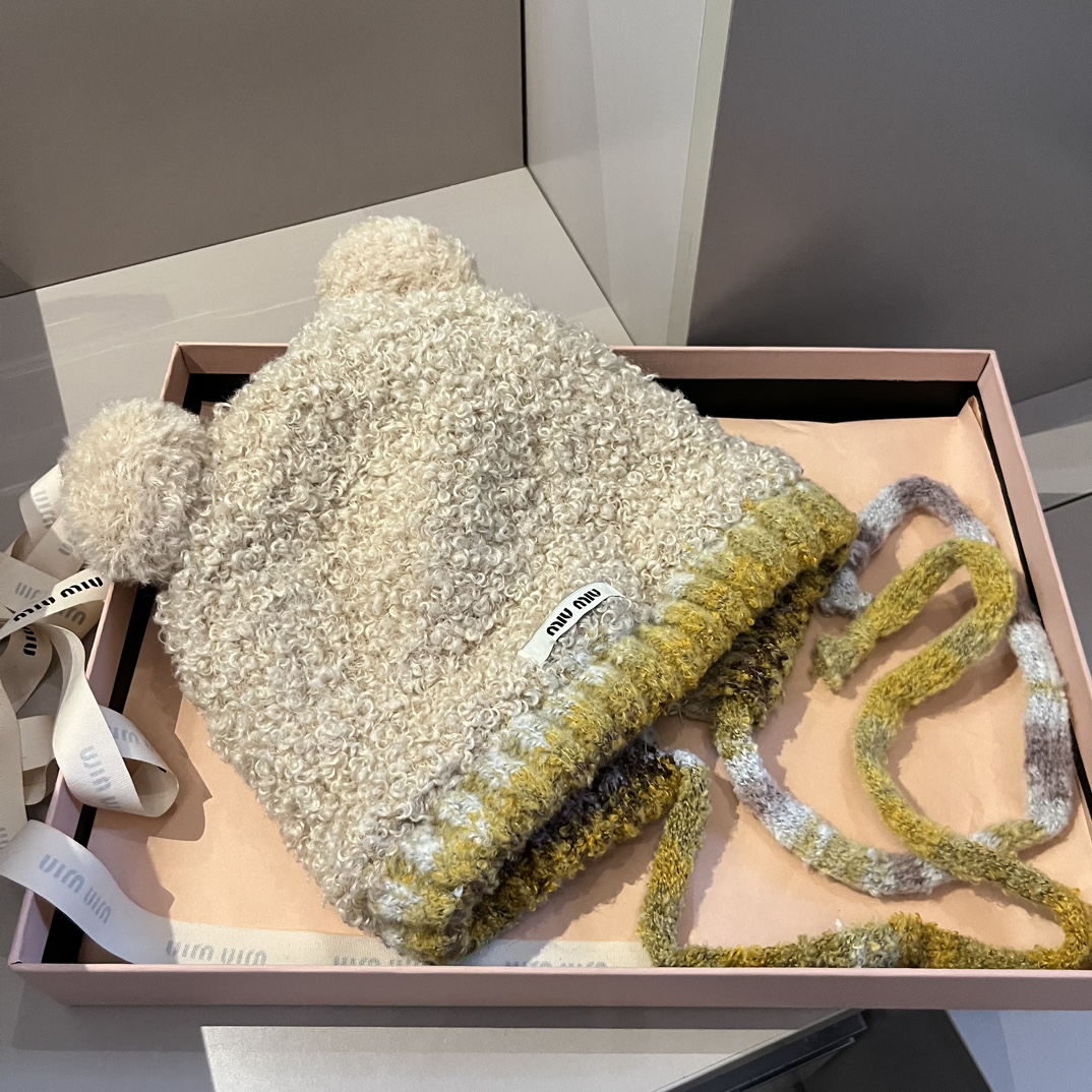 NO:215302,Miumiu autumn and winter new ear protection hat fisherman hat baseball hat knit hat, hat, miumiu, espadrilles, hats19860909缪缪miumiu秋冬新款护耳帽帽子渔夫帽棒球帽针织帽,帽子,miumiu,espadrilles,hats,hat